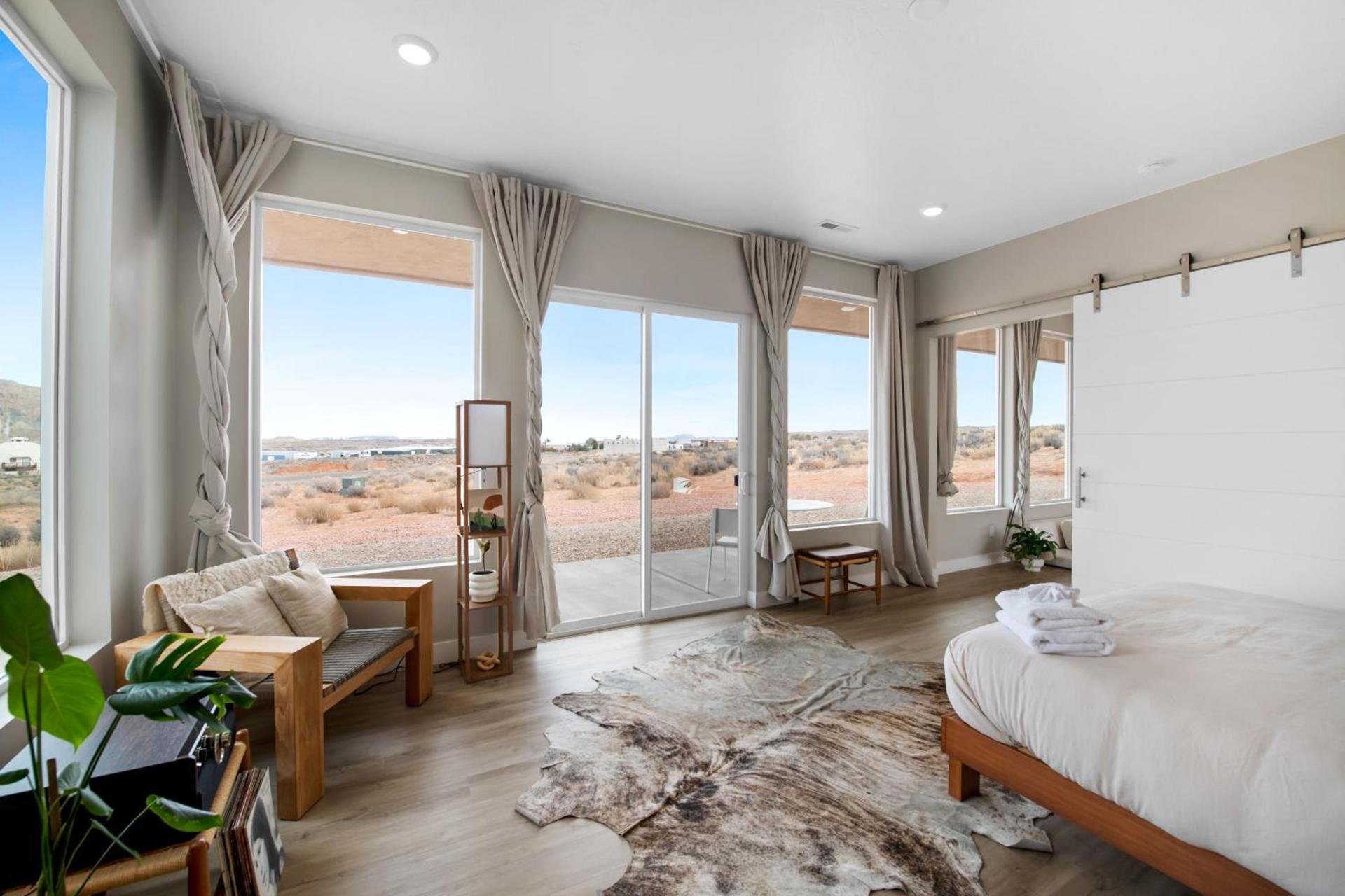Canyon Oasis suite with Grand Mesa view photo 25