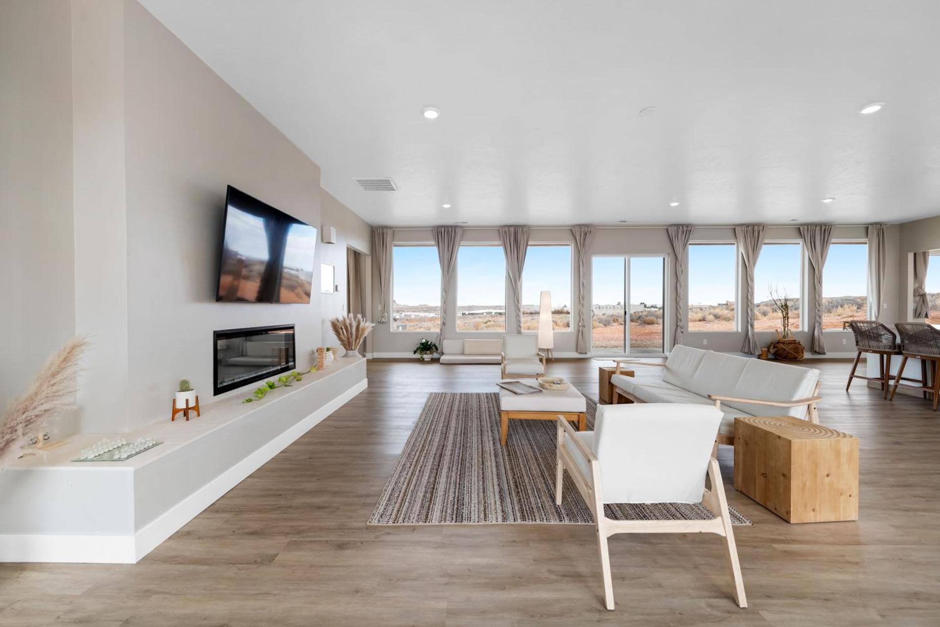 Canyon Oasis suite with Grand Mesa view photo 31