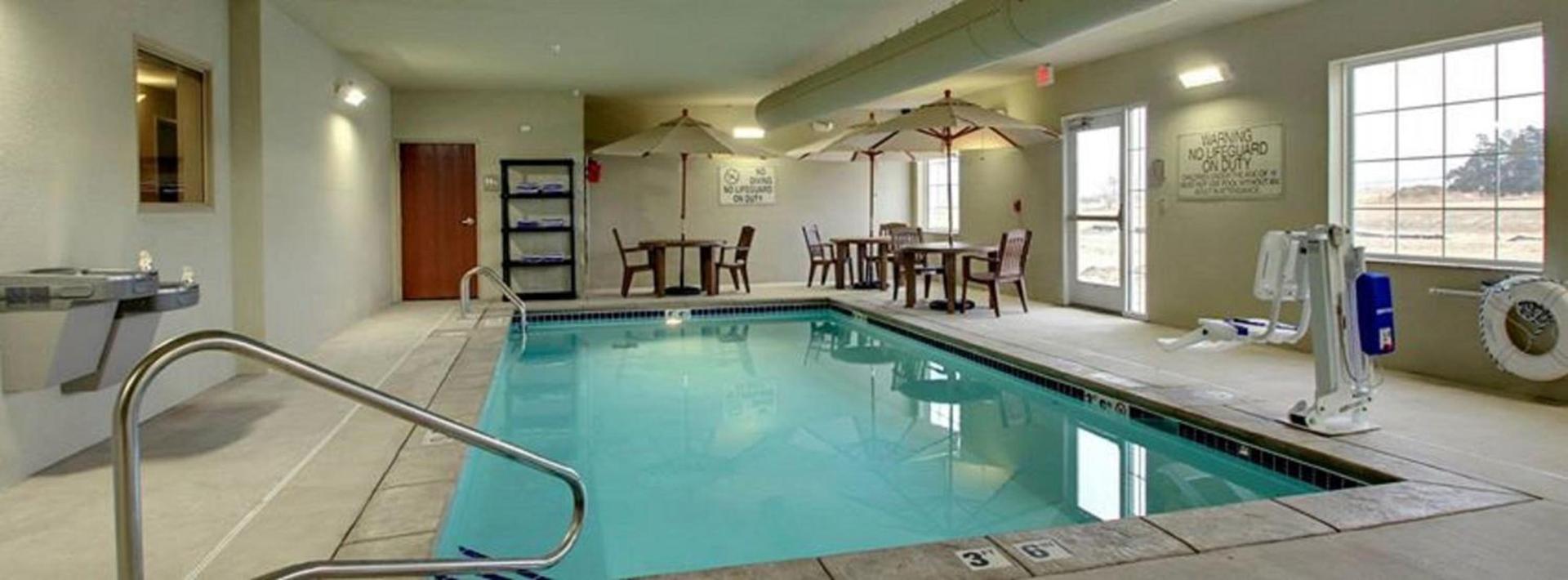 Cobblestone Hotel & Suites - Broken Bow photo 5
