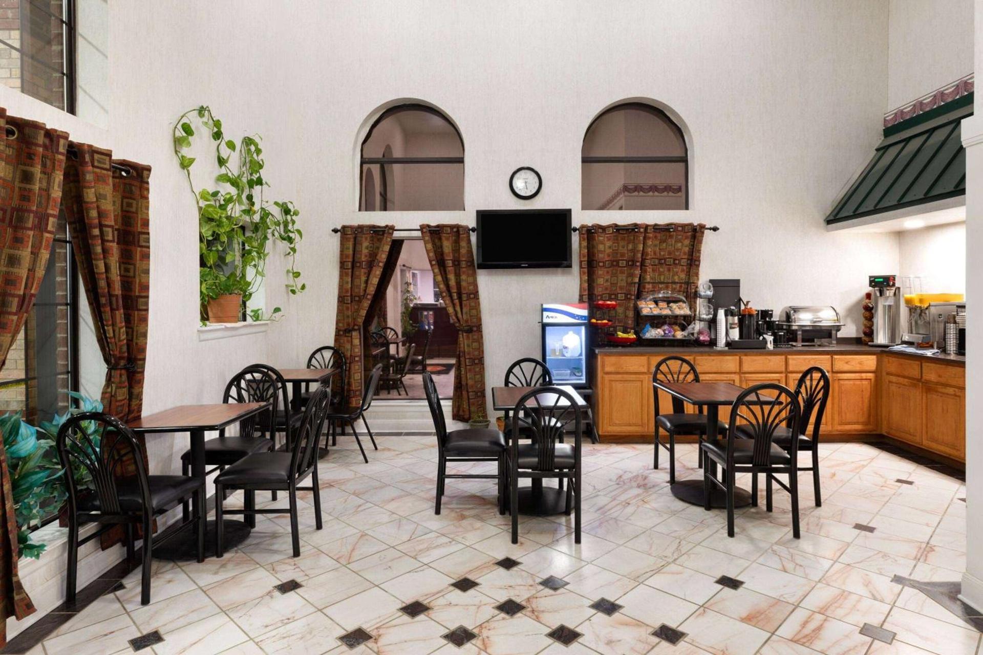 Ramada Limited San Angelo photo 3