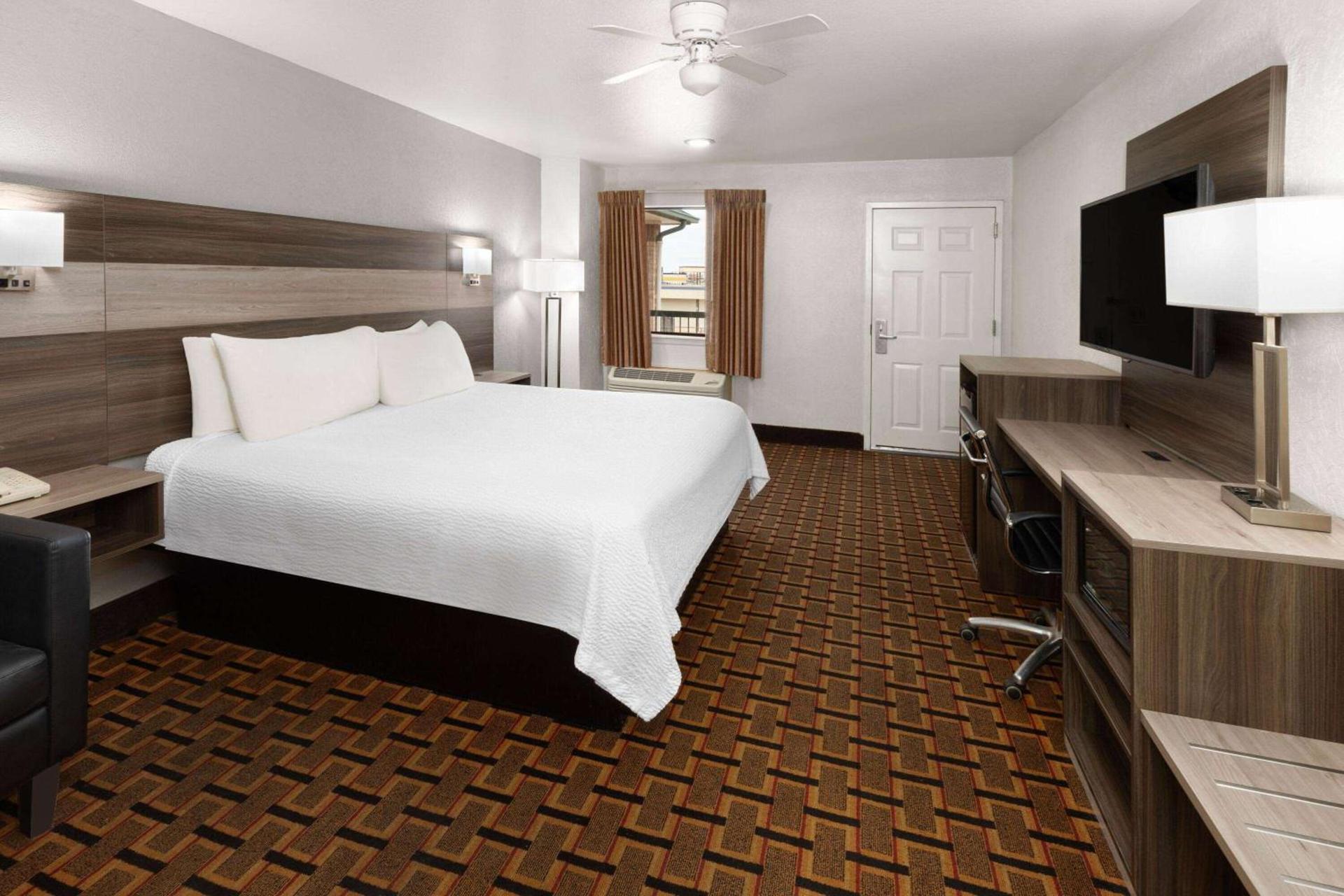 Ramada Limited San Angelo photo 13