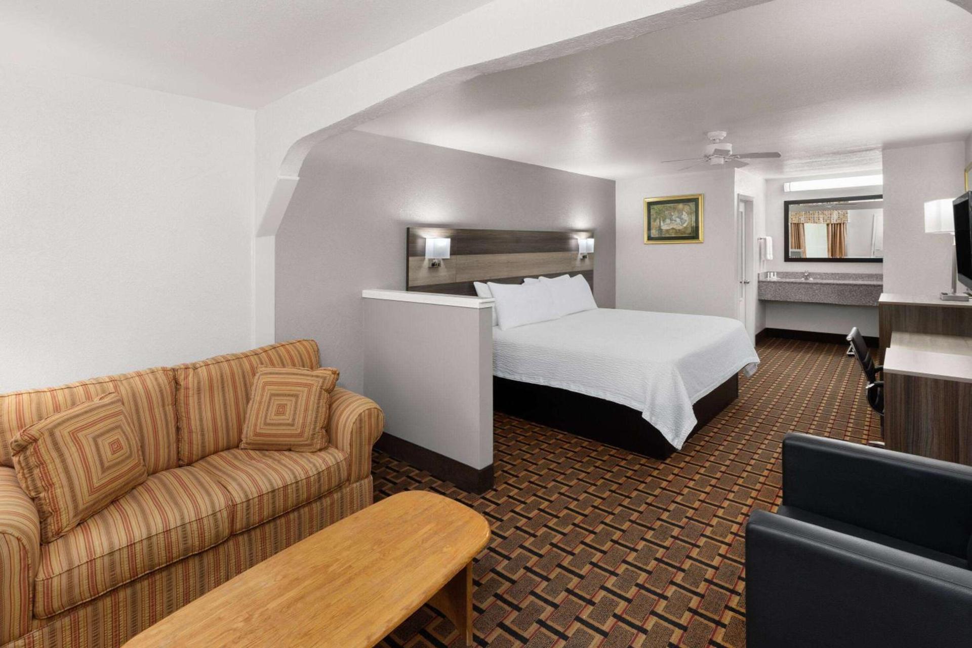 Ramada Limited San Angelo photo 17