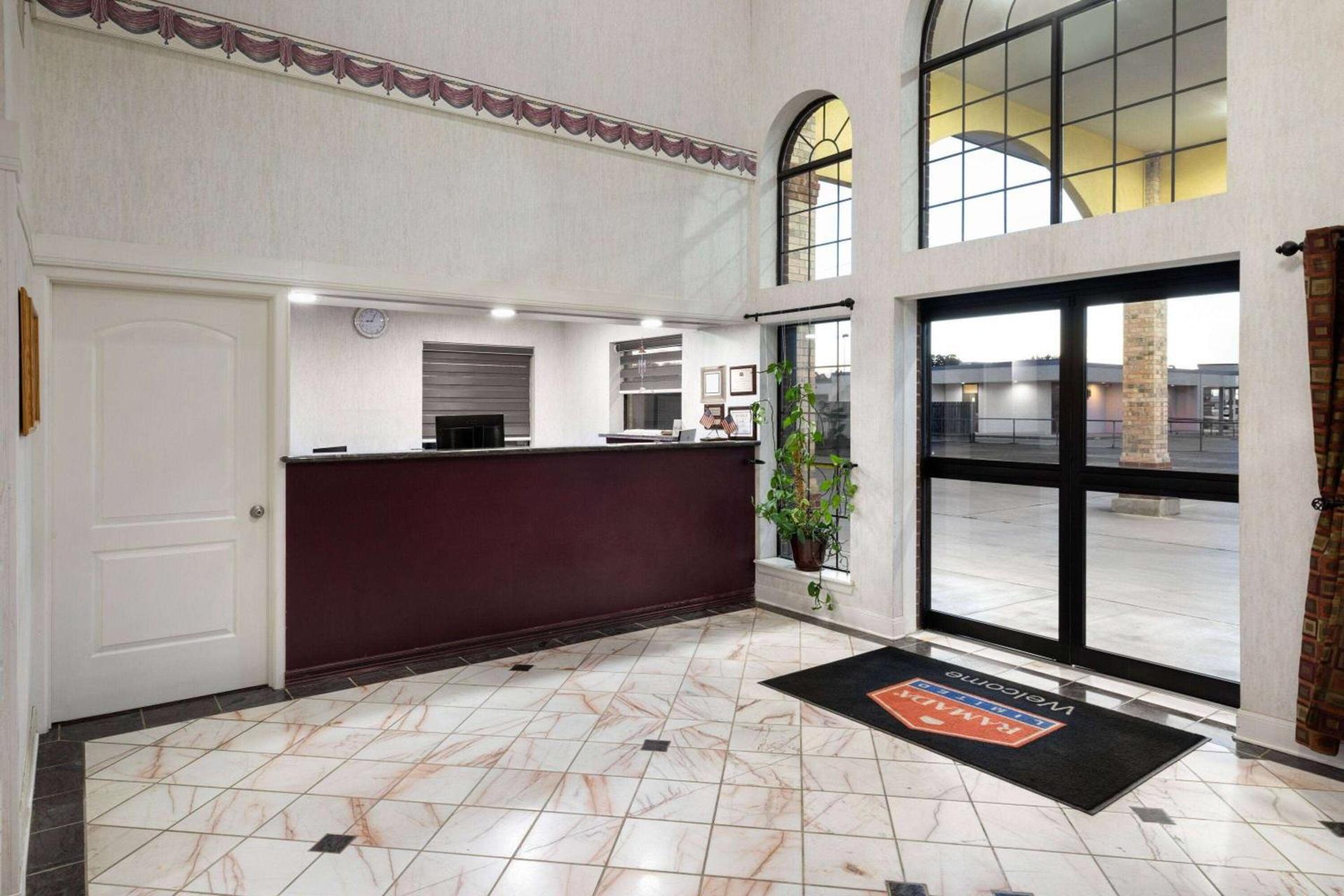 Ramada Limited San Angelo photo 20