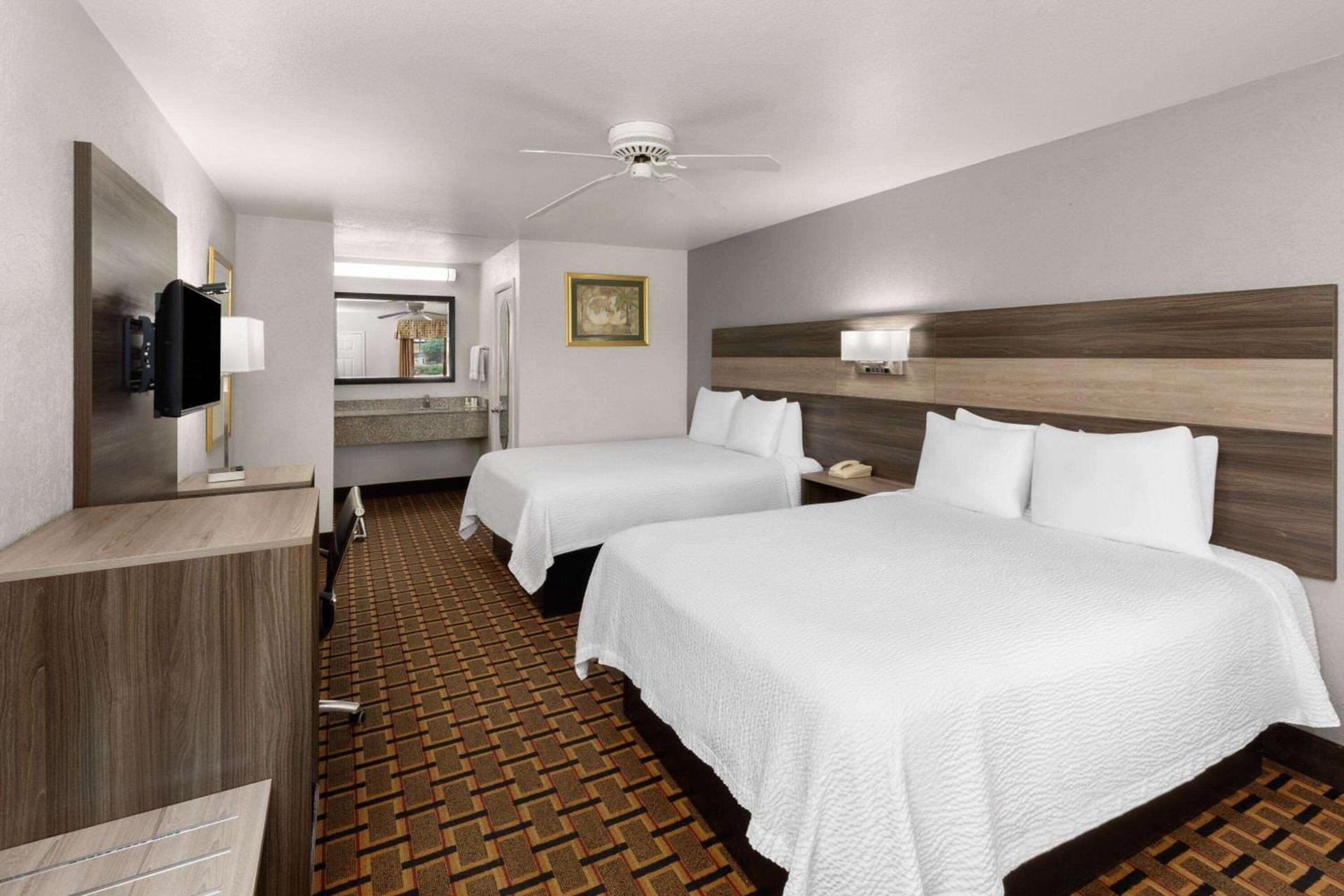 Ramada Limited San Angelo photo 25