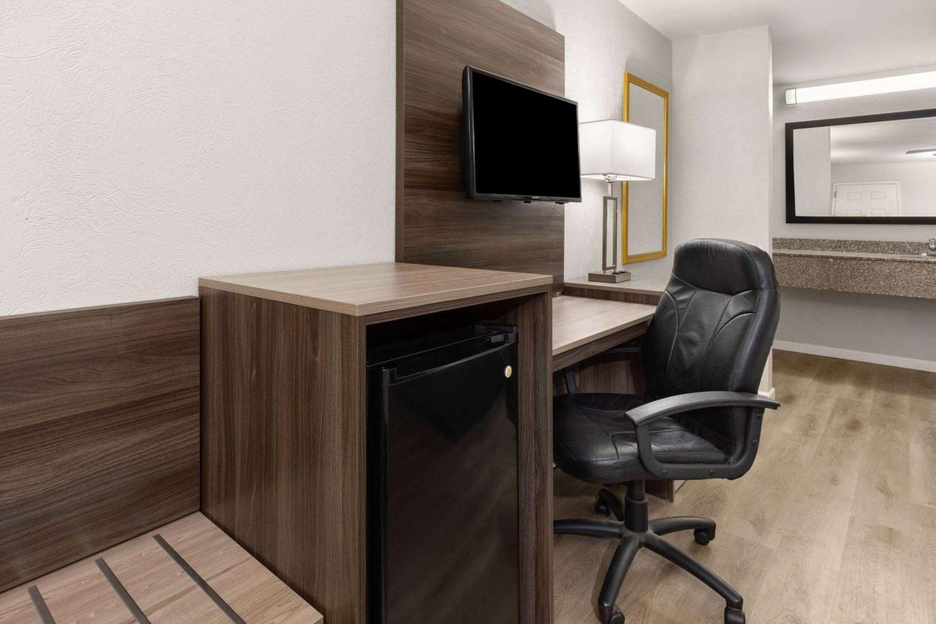 Ramada Limited San Angelo photo 28