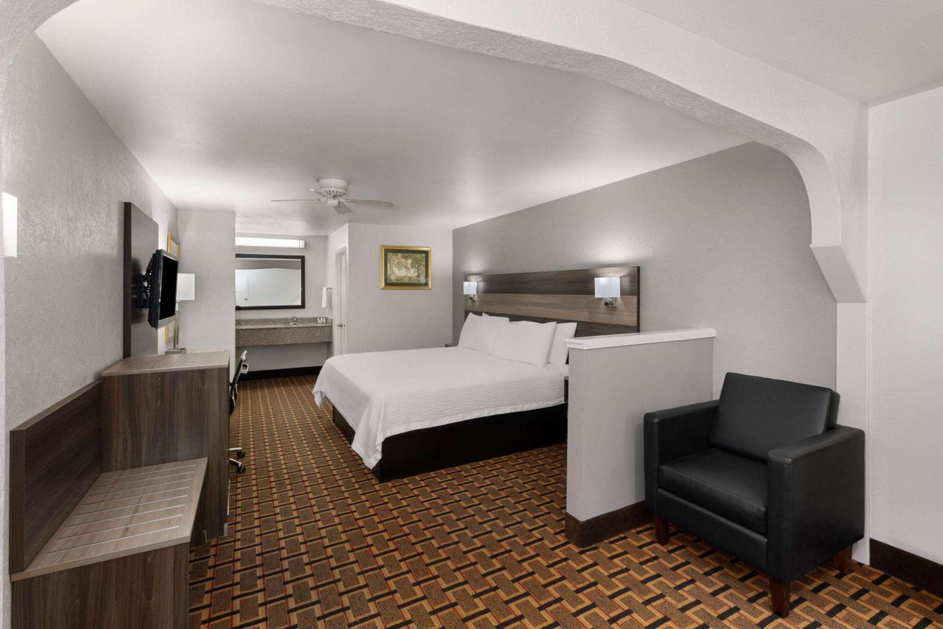 Ramada Limited San Angelo photo 39