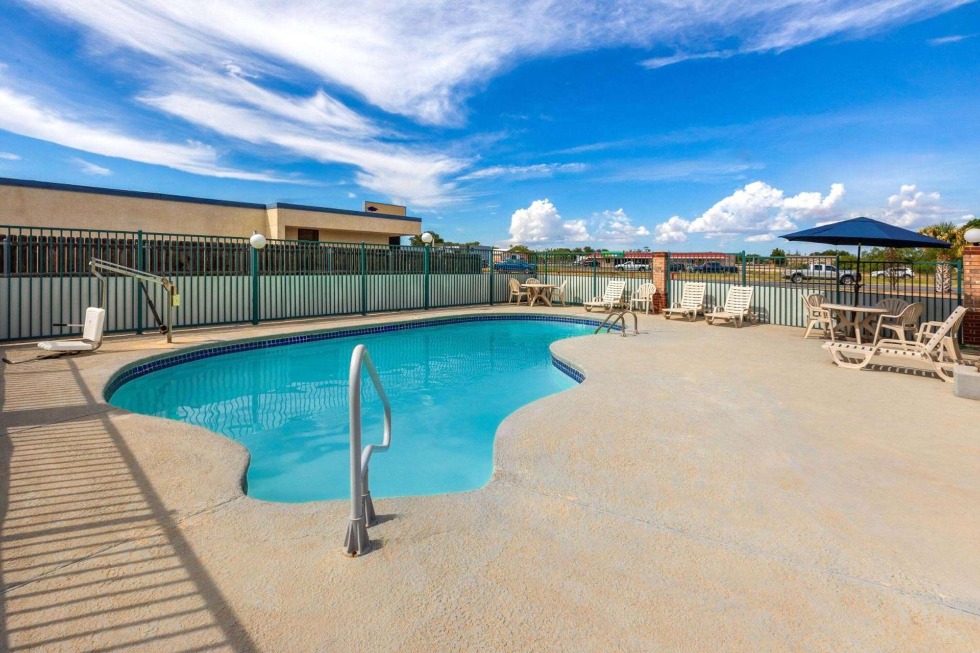 Ramada Limited San Angelo photo 33