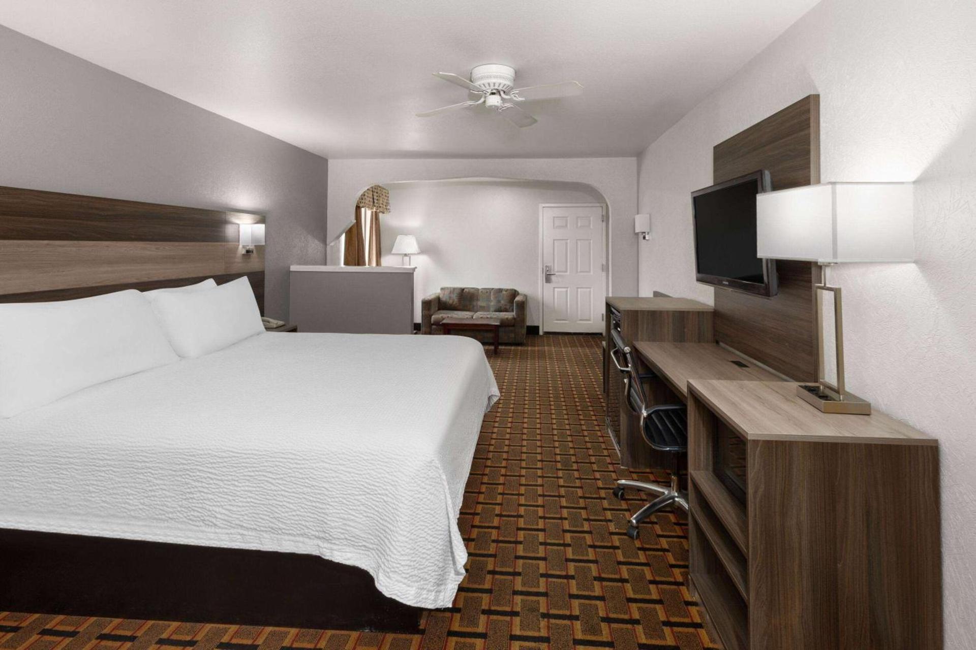 Ramada Limited San Angelo photo 38