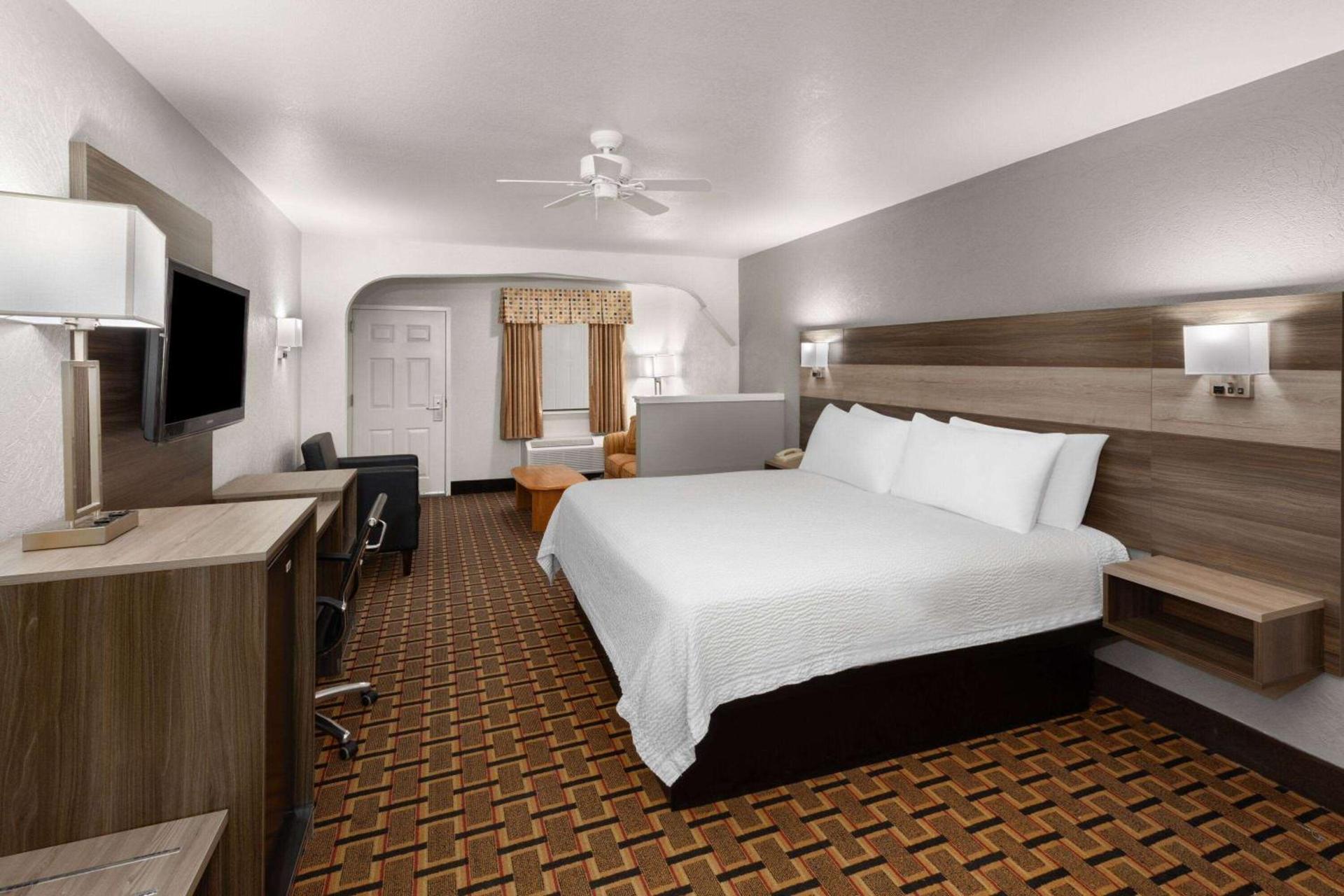 Ramada Limited San Angelo photo 41