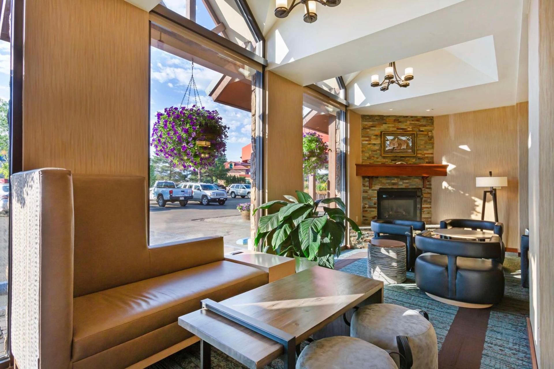 Best Western Plus GranTree Inn photo 2