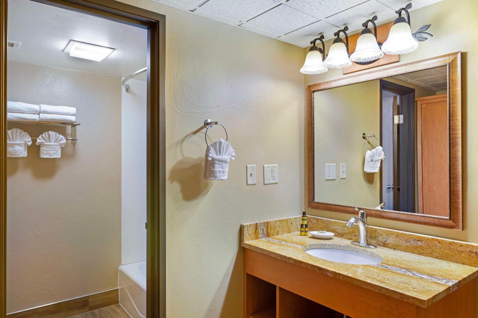 Best Western Plus GranTree Inn photo 37