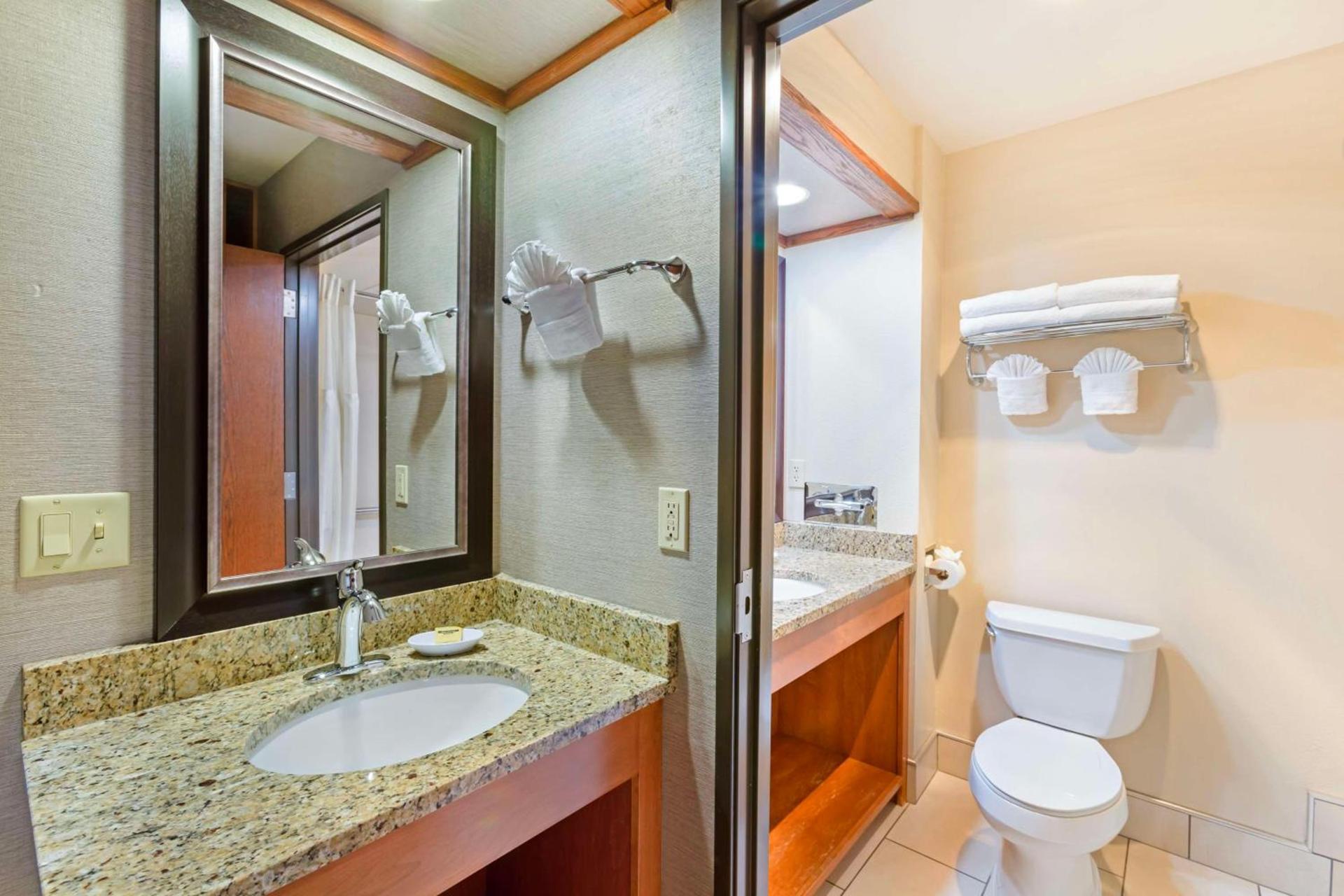 Best Western Plus GranTree Inn photo 36