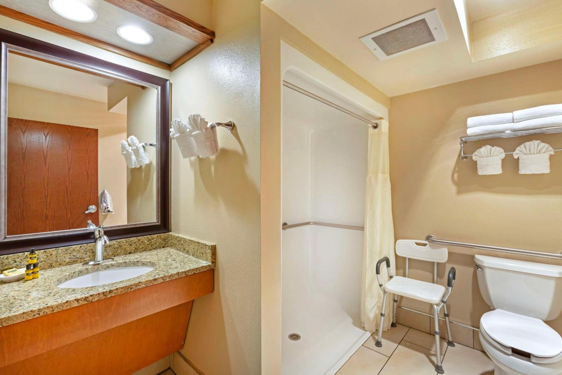Best Western Plus GranTree Inn photo 41