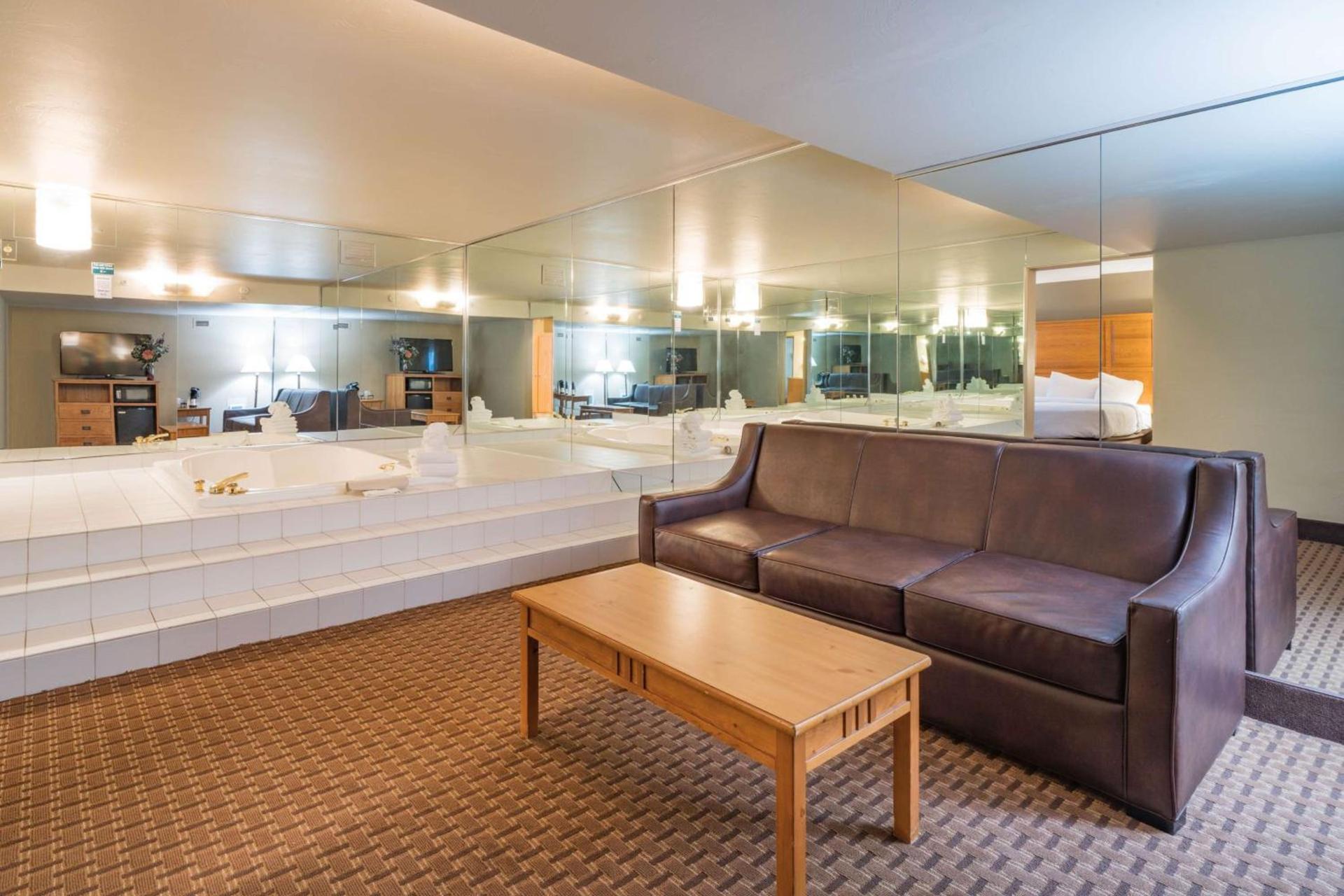 Best Western Plus GranTree Inn photo 40