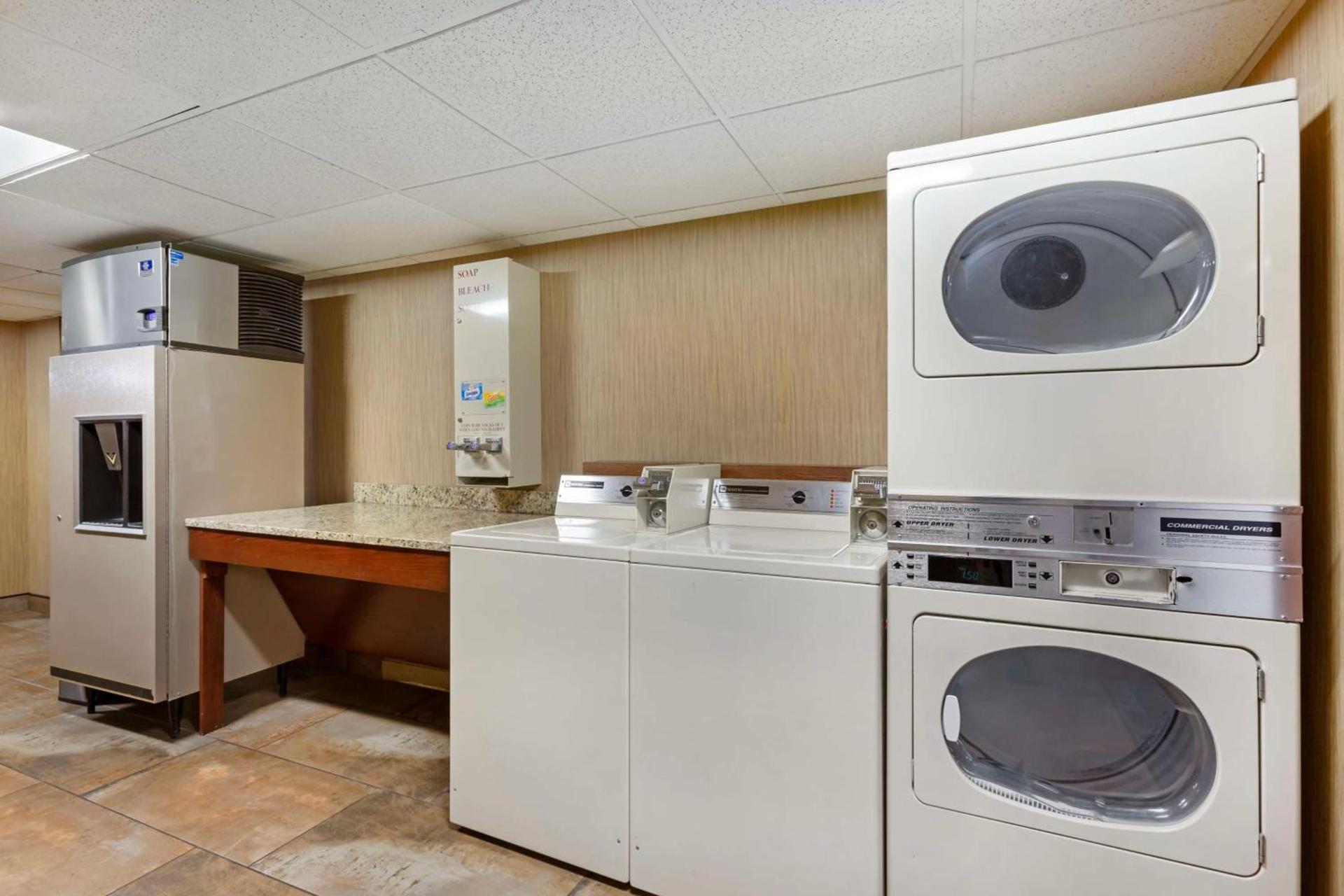 Best Western Plus GranTree Inn photo 42