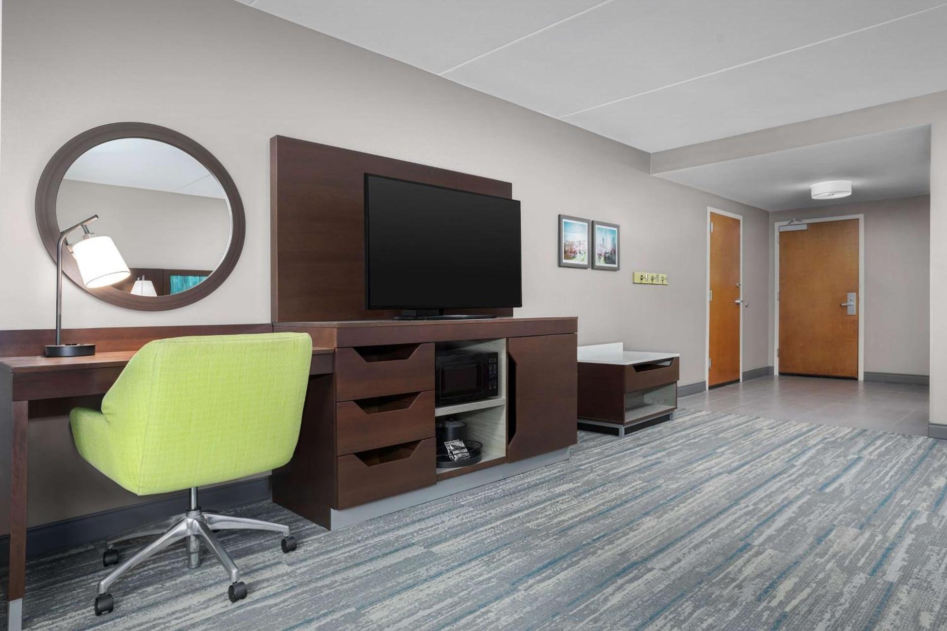 Hampton Inn & Suites Atlanta-Six Flags photo 21