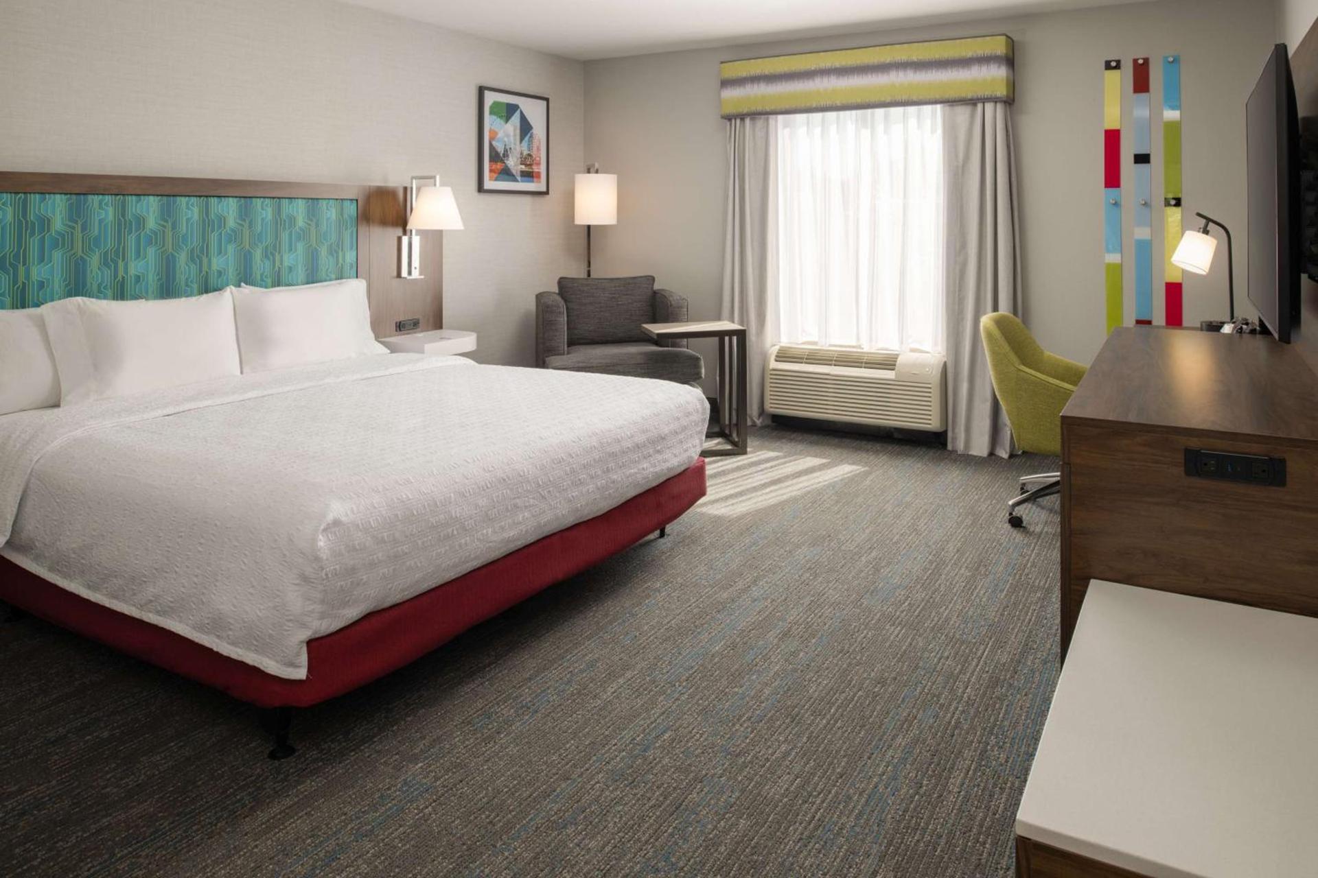 Hampton Inn and Suites Seattle - Airport / 28th Avenue photo 3
