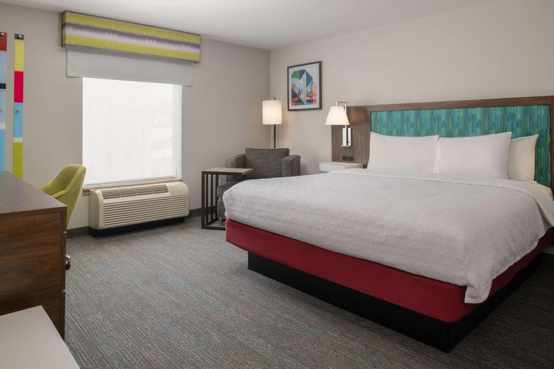 Hampton Inn and Suites Seattle - Airport / 28th Avenue photo 12