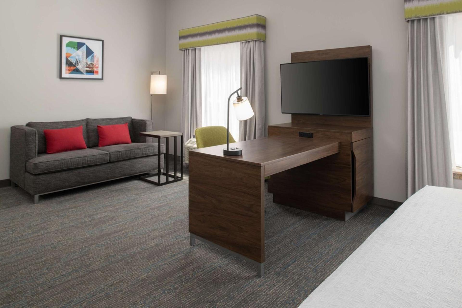 Hampton Inn and Suites Seattle - Airport / 28th Avenue photo 4
