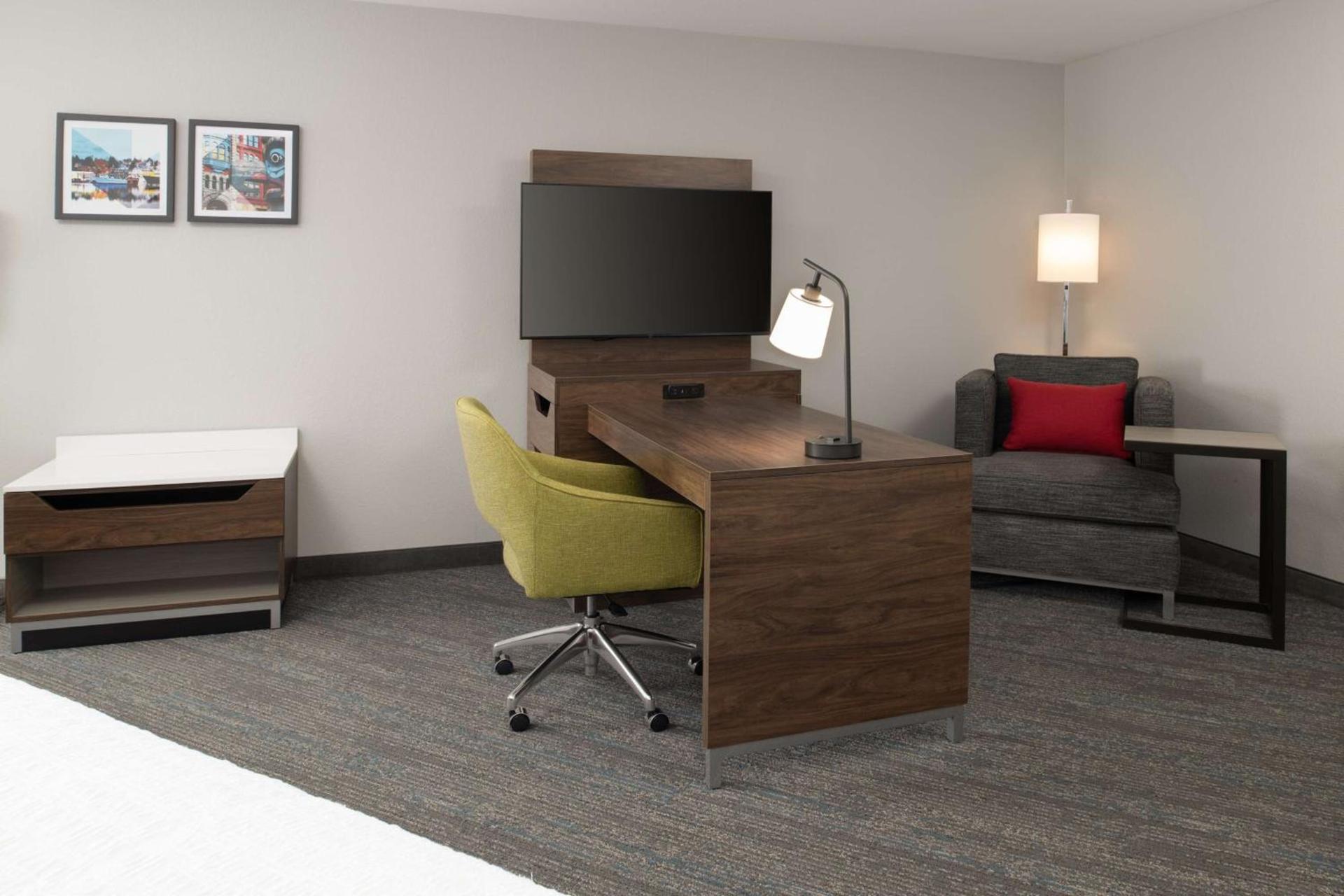 Hampton Inn and Suites Seattle - Airport / 28th Avenue photo 18