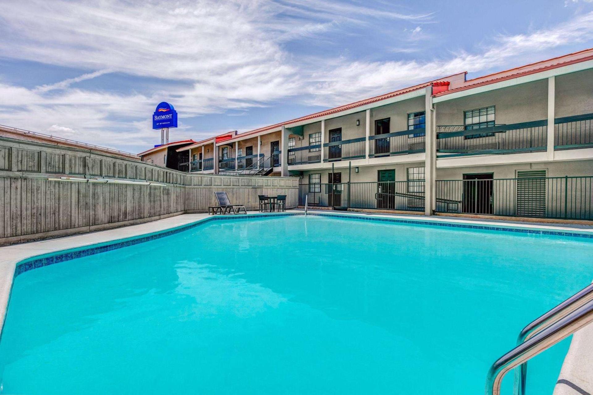 Baymont by Wyndham Austin University Area photo 12