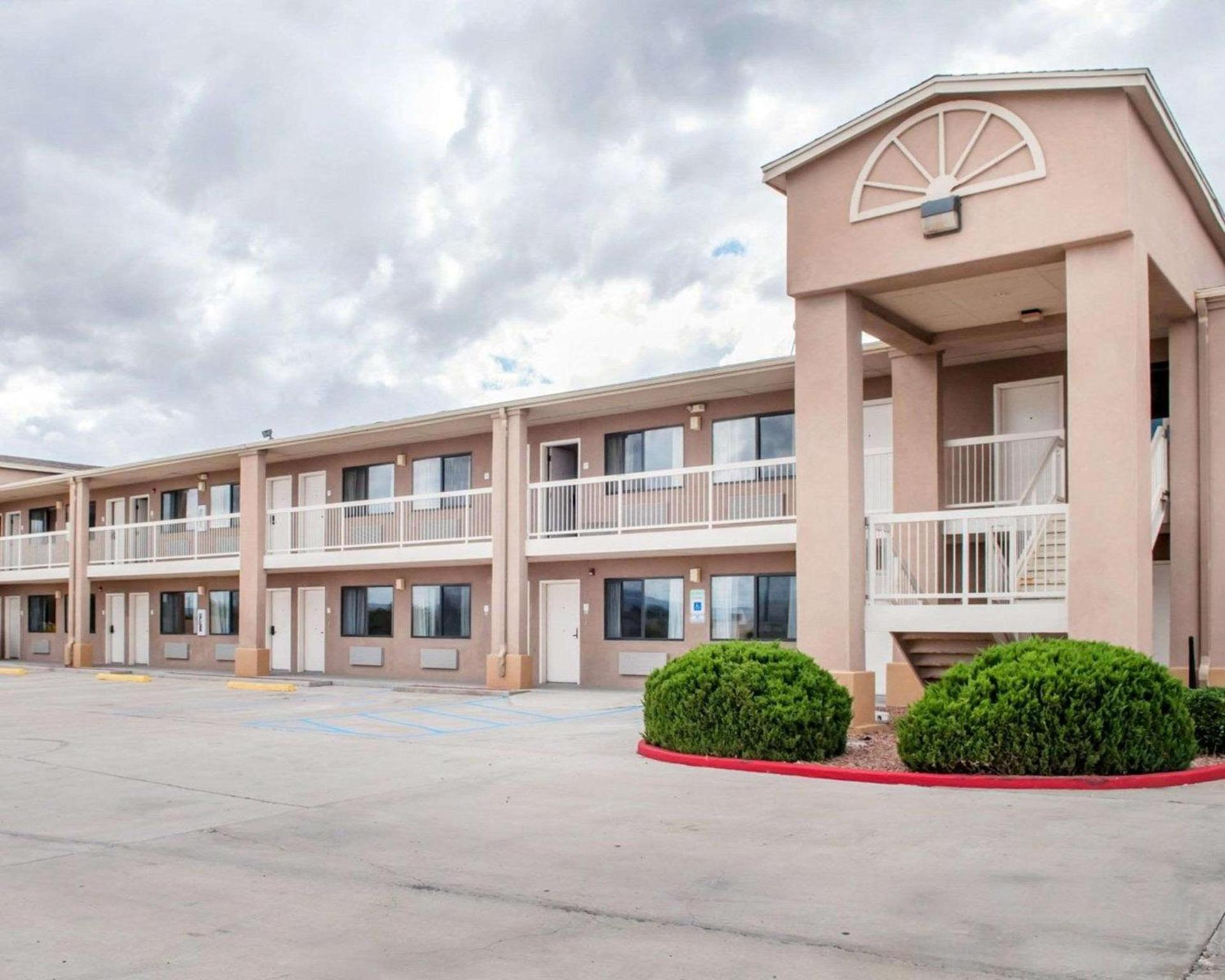 Econo Lodge Lordsburg I-10 photo 2
