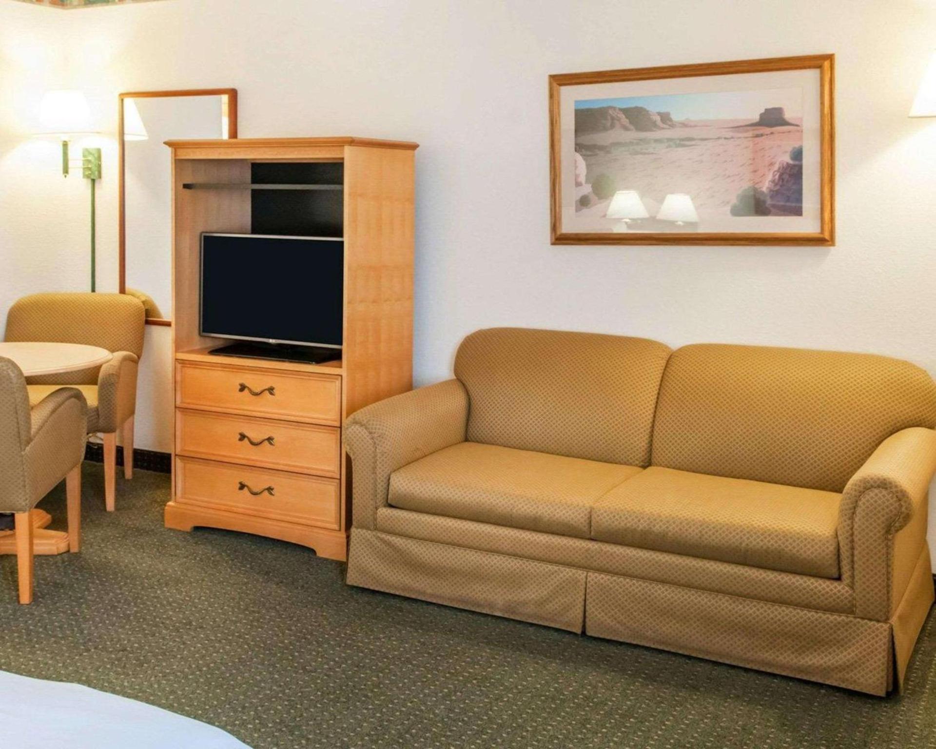Econo Lodge Lordsburg I-10 photo 11