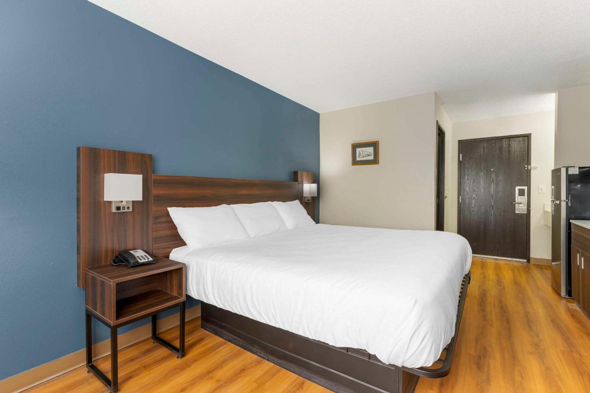 Suburban Studios LaVale - Cumberland photo 7