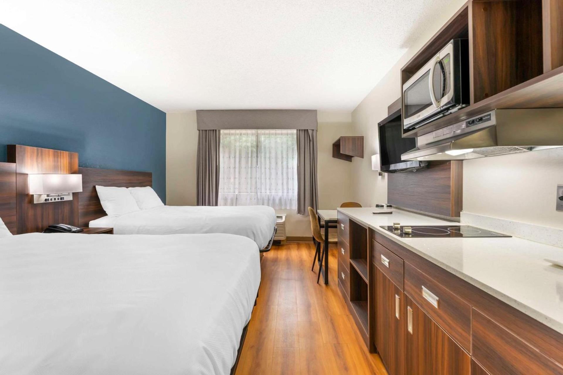 Suburban Studios LaVale - Cumberland photo 13
