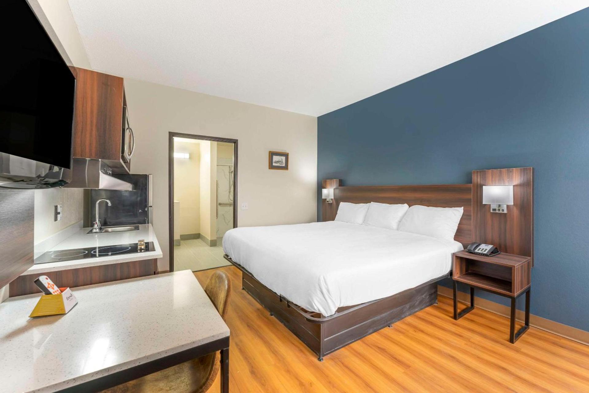Suburban Studios LaVale - Cumberland photo 20