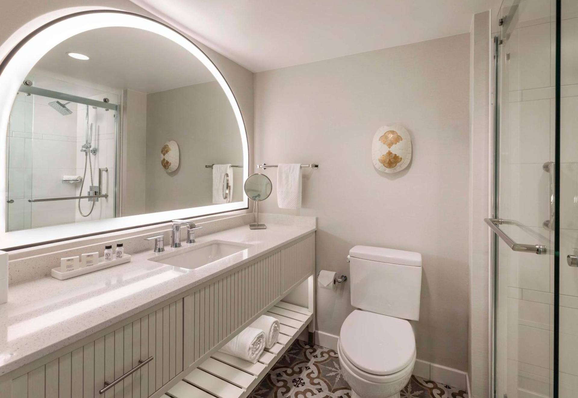 The Singer Oceanfront Resort, Curio Collection by Hilton photo 39