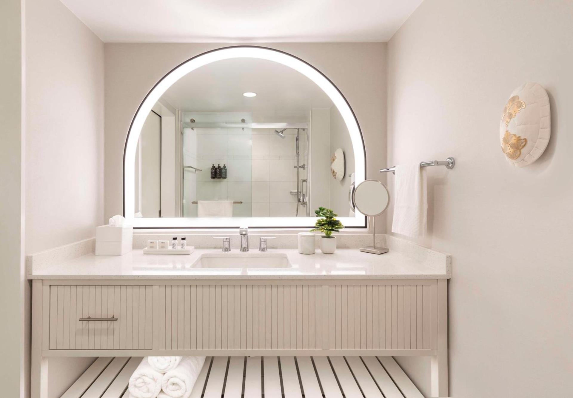 The Singer Oceanfront Resort, Curio Collection by Hilton photo 40