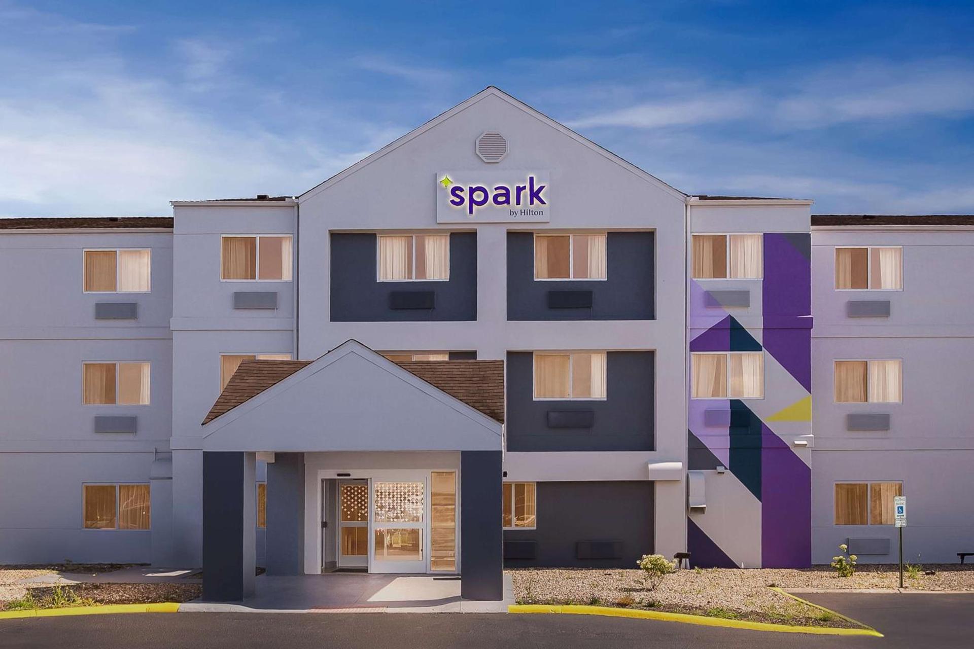Spark by Hilton Springfield Southwest photo 2