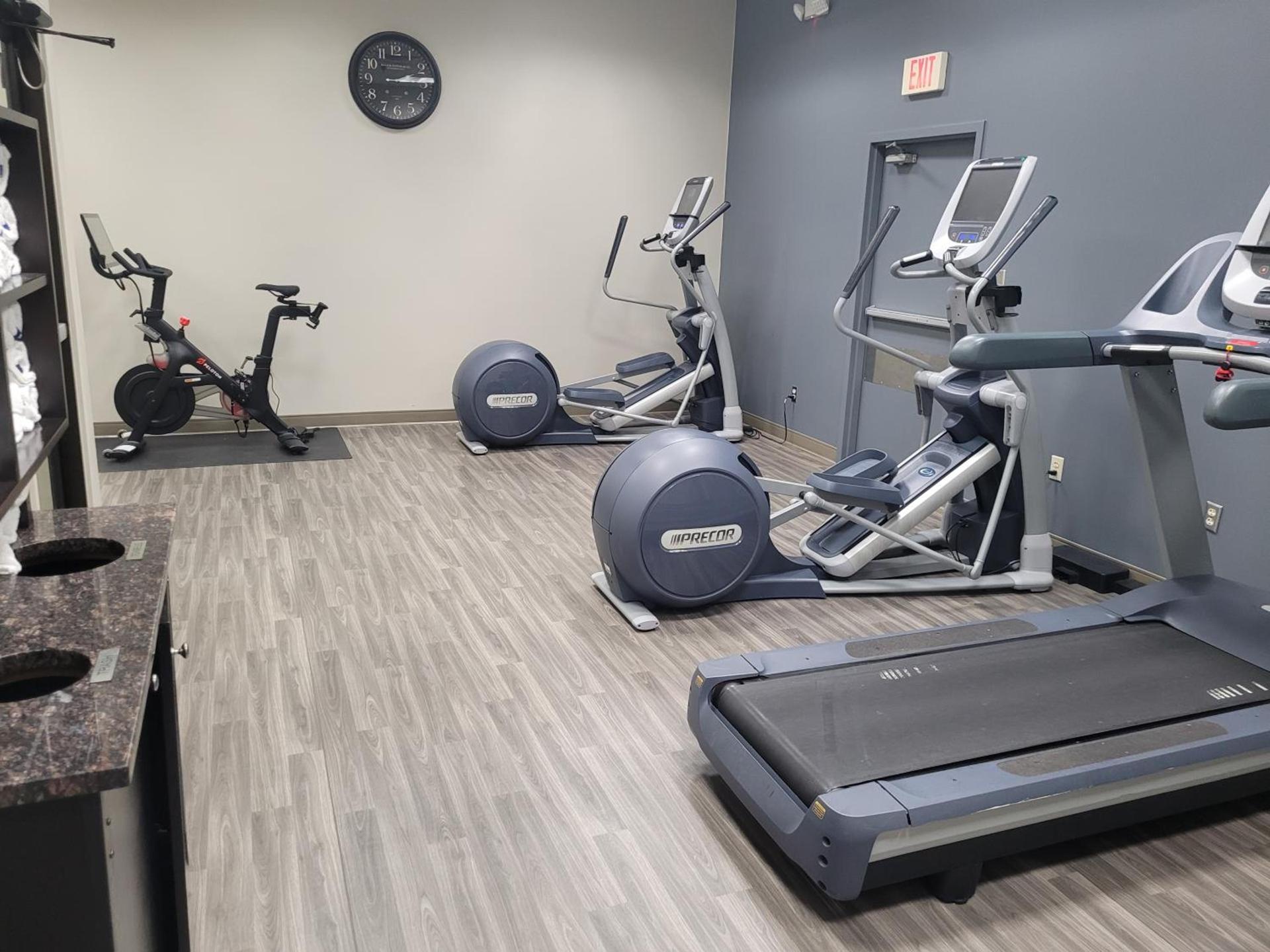 DoubleTree by Hilton Springfield photo 33