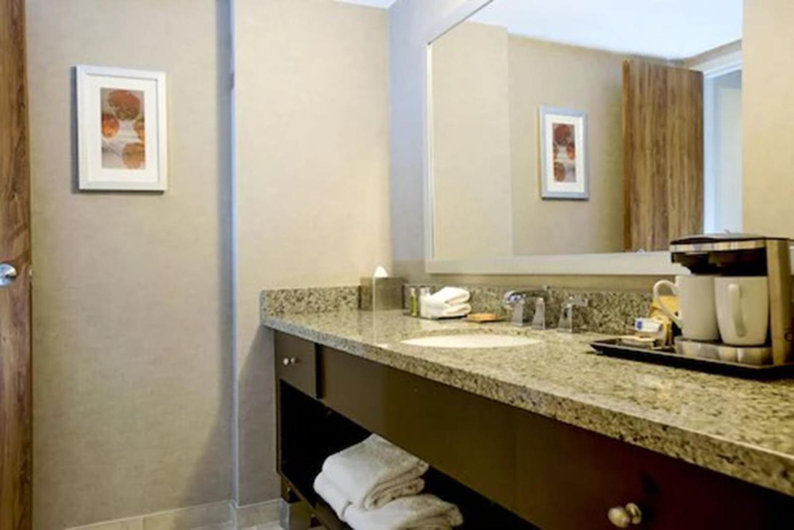 DoubleTree by Hilton Springfield photo 36