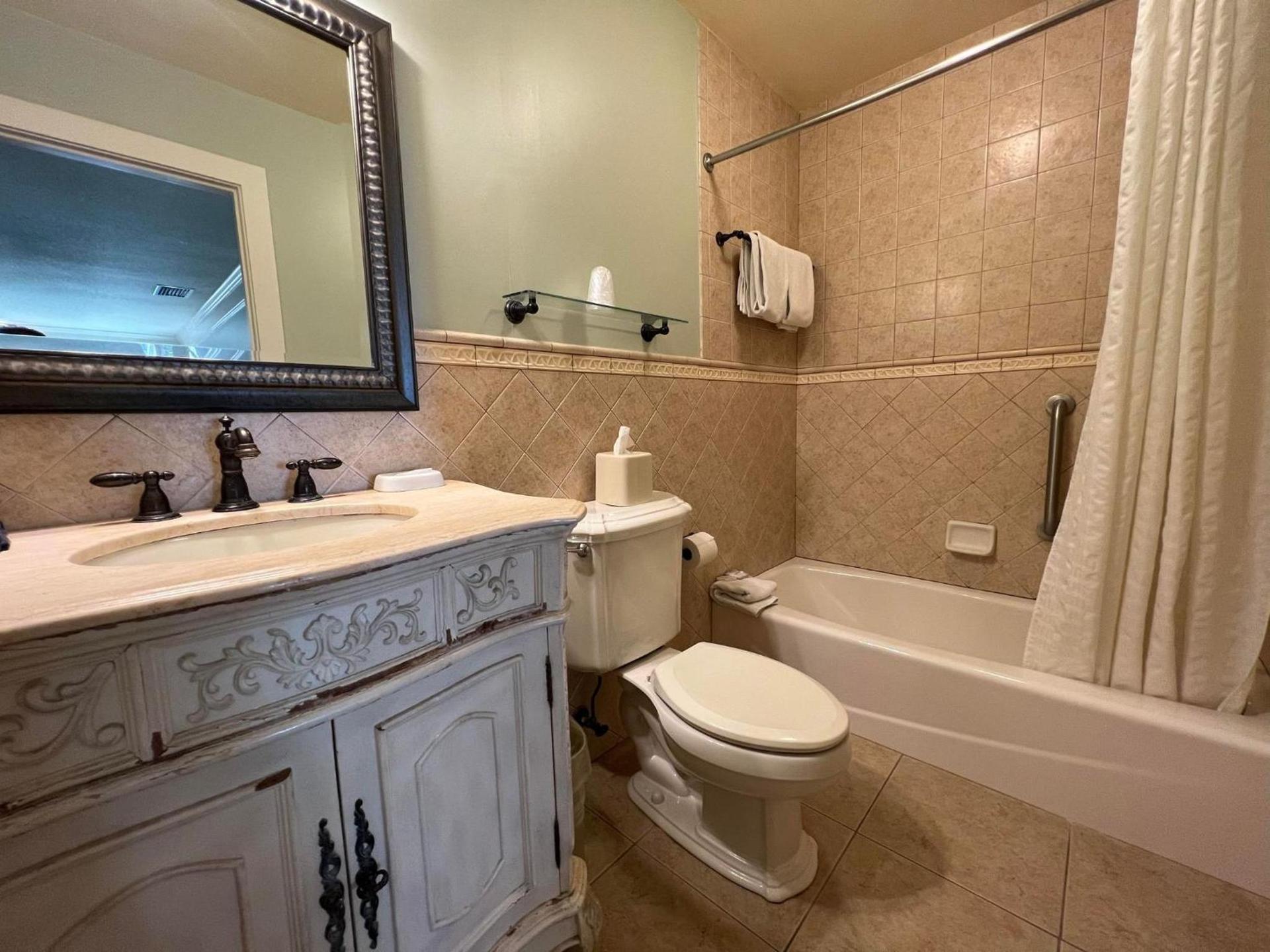 Bayfront Inn photo 18
