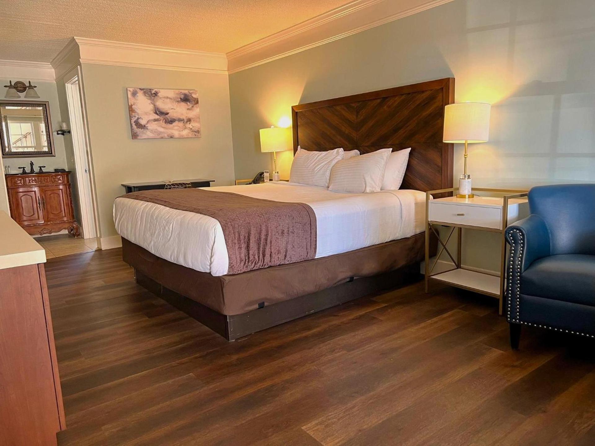Bayfront Inn photo 19
