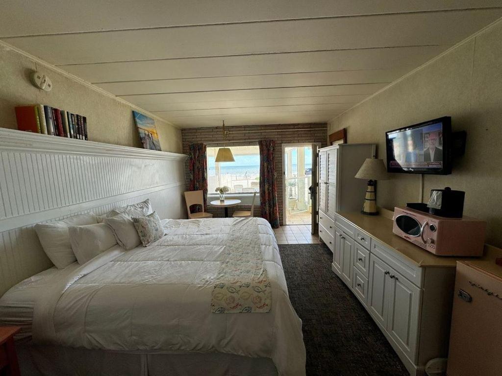 Gaido's Seaside Inn photo 39