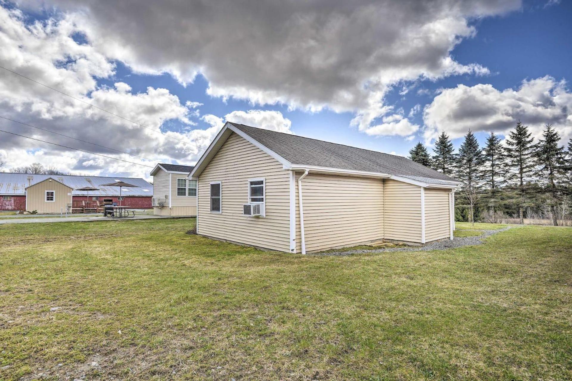 Equestrian House Suites photo 20
