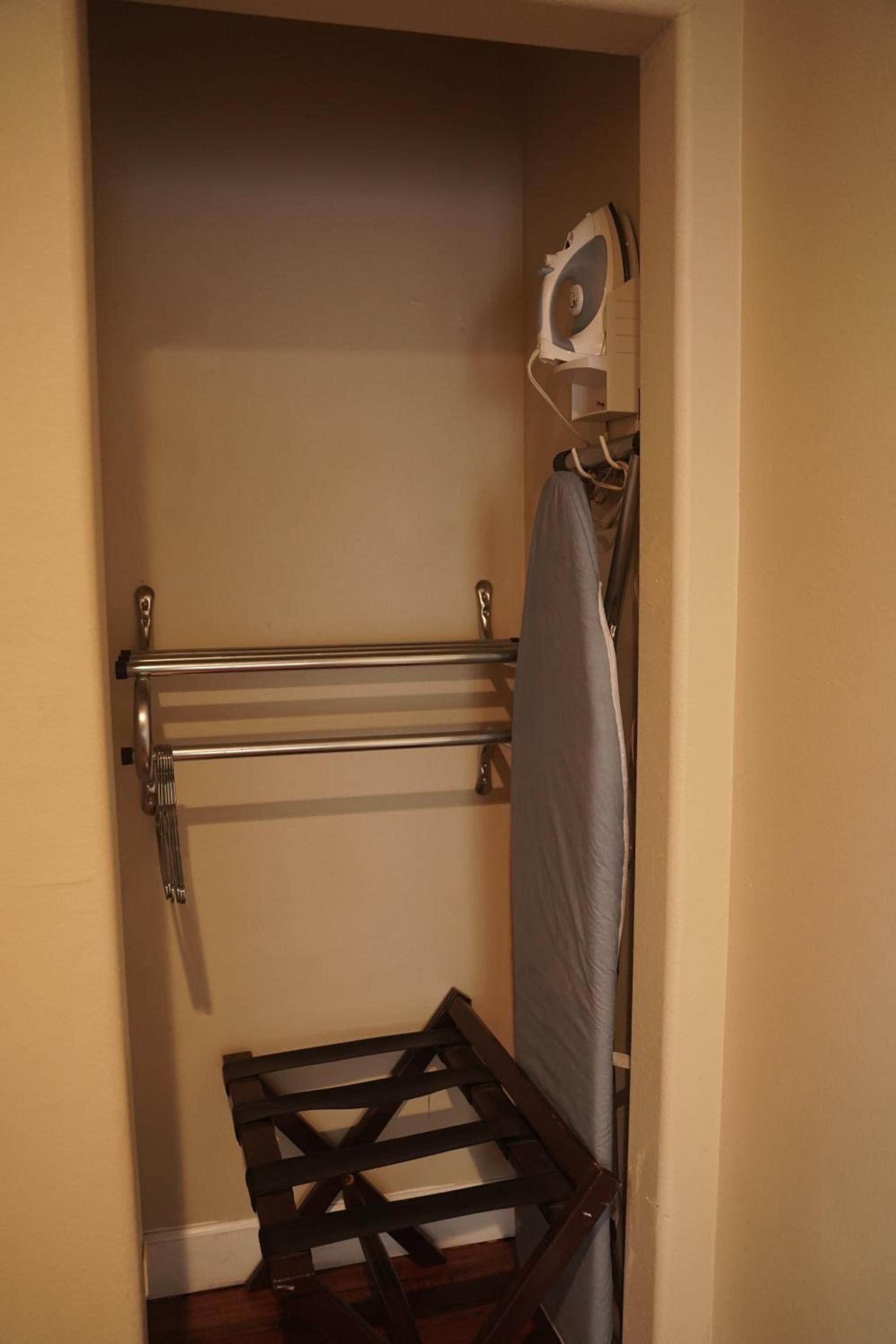 Harbor Inn & Suites photo 15