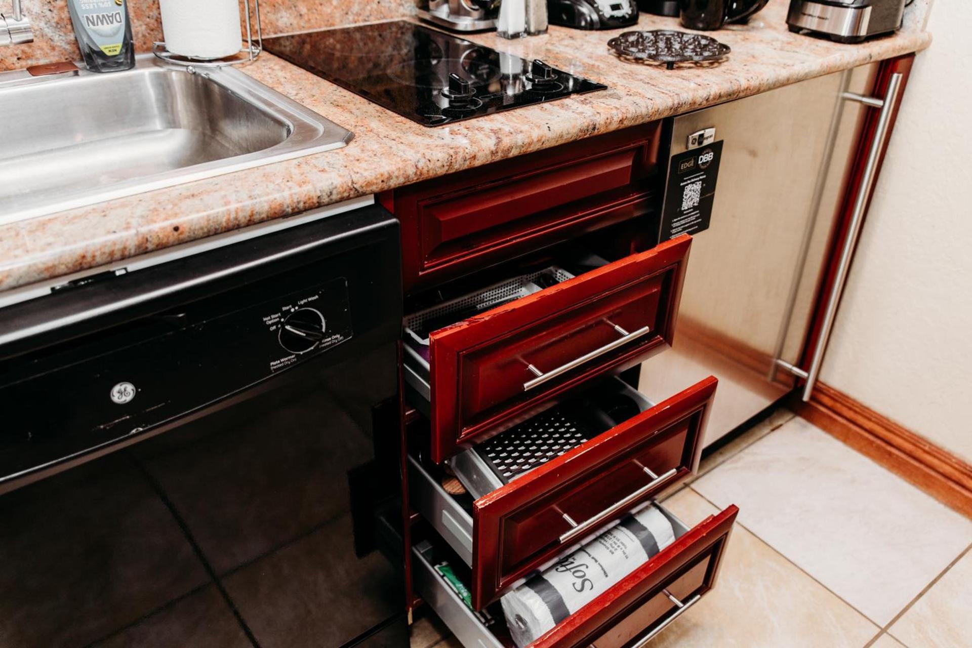 Ski-in-out, Canyons, Westgate, King, Hot Tub, Pools, Pancake Mix and Syrup, Breakfast Beverage Bar photo 37