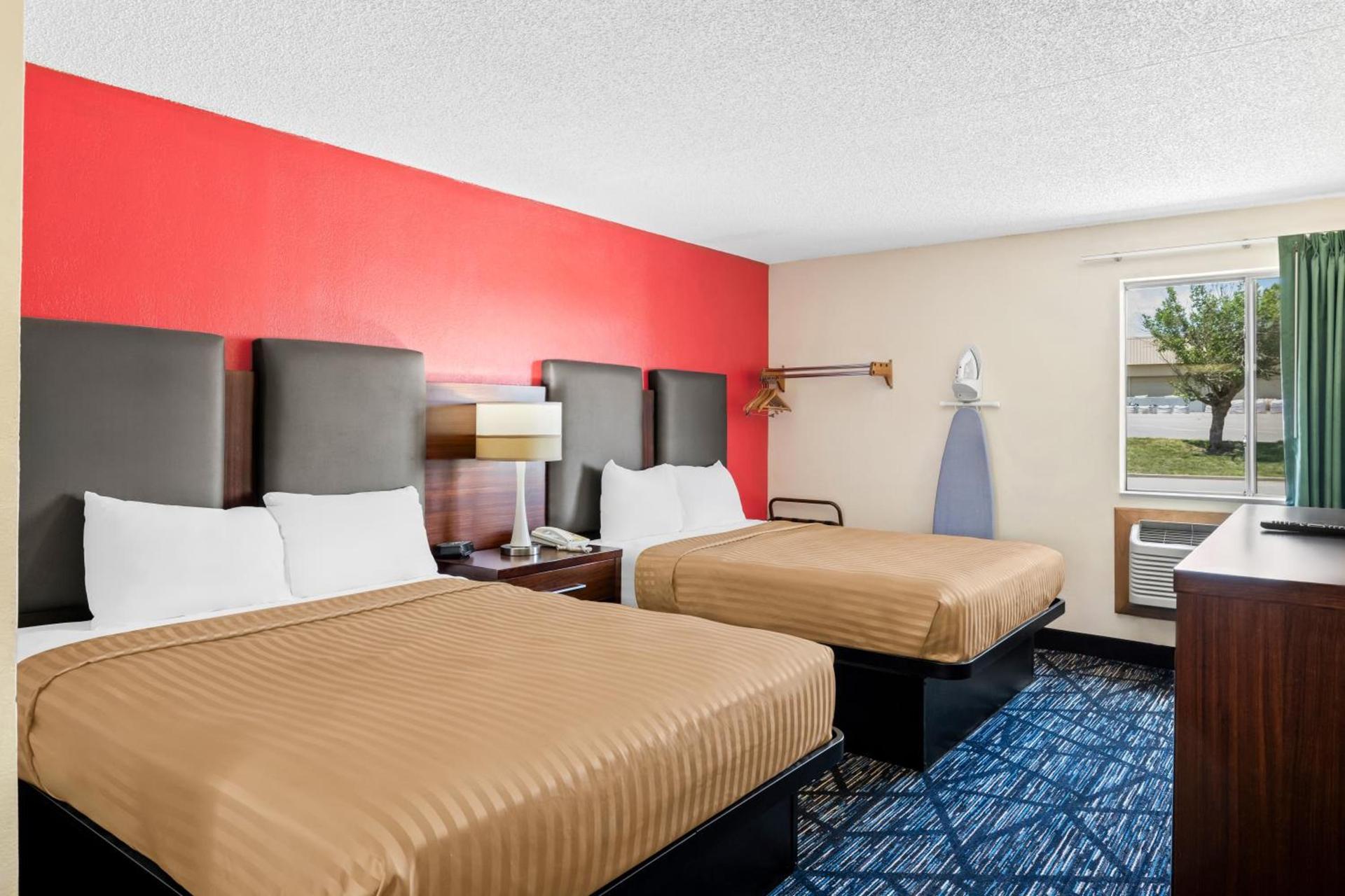 Econo Lodge Emporia photo 45