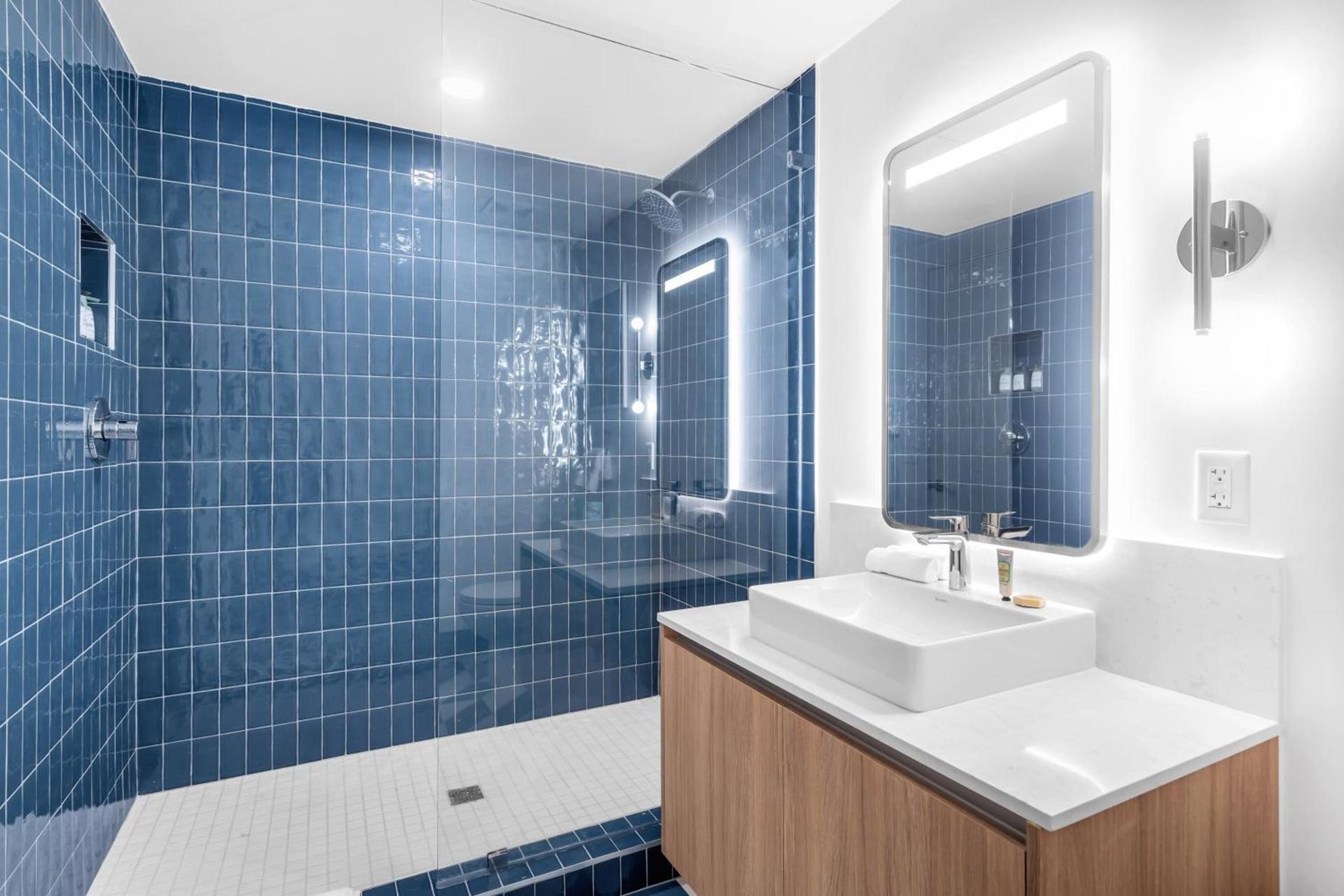 Gale Miami Junior double suite with balcony photo 14