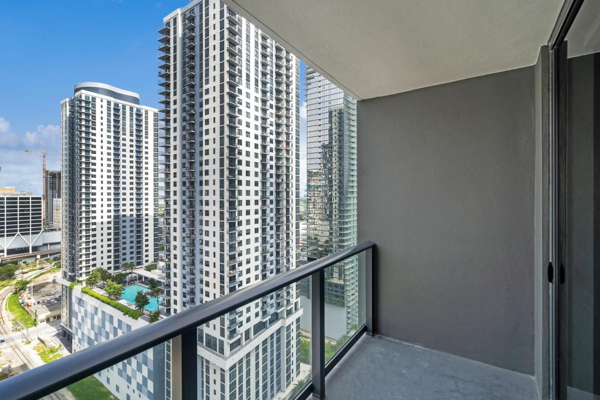 Gale Miami Junior double suite with balcony photo 16