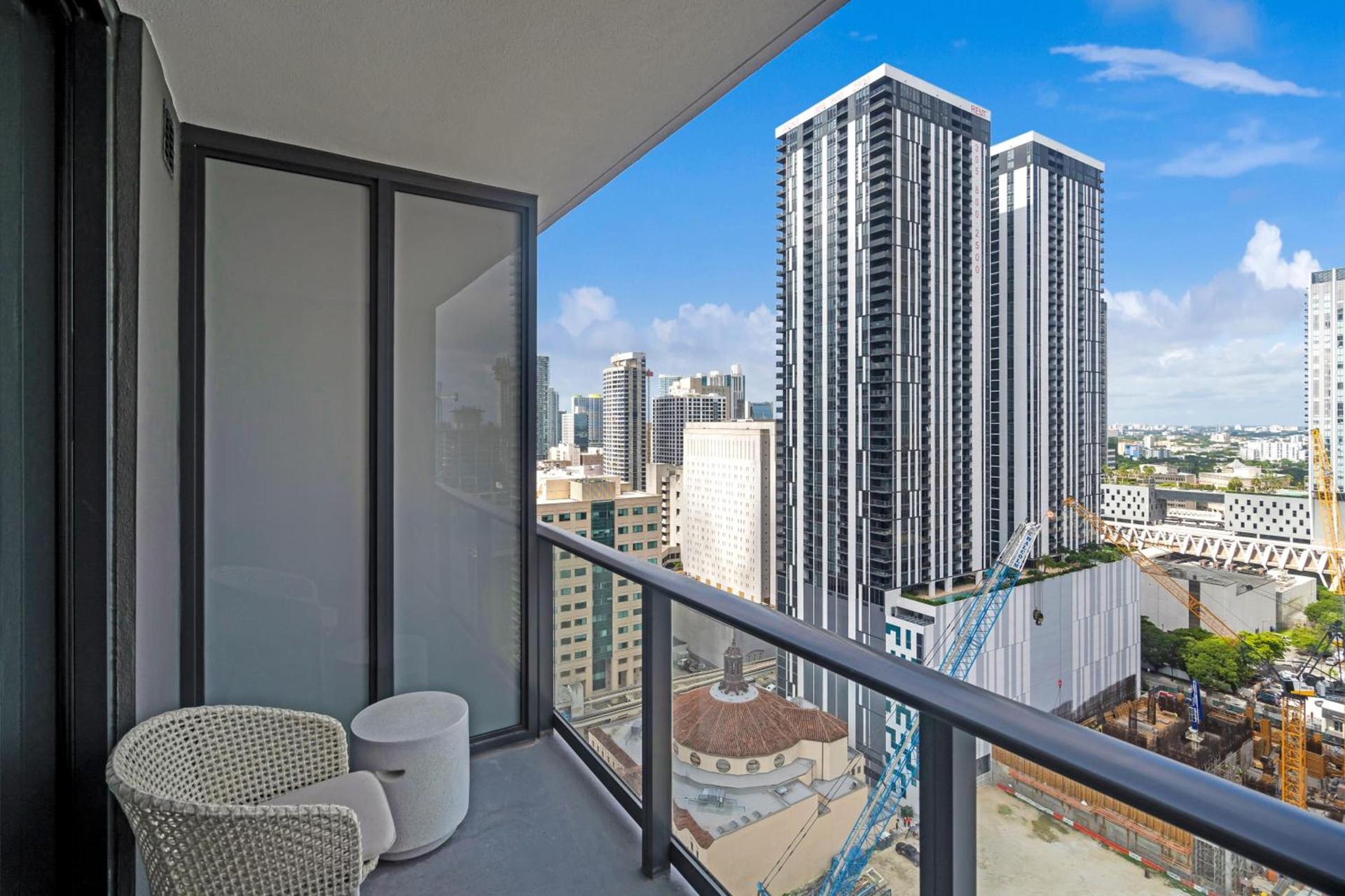 Gale Miami Junior double suite with balcony photo 19