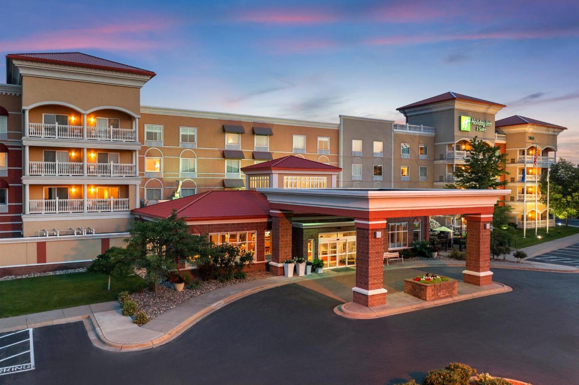 Holiday Inn Hotel & Suites Maple Grove Northwest Minneapolis-Arbor Lakes by IHG — hotel in Maple Grove