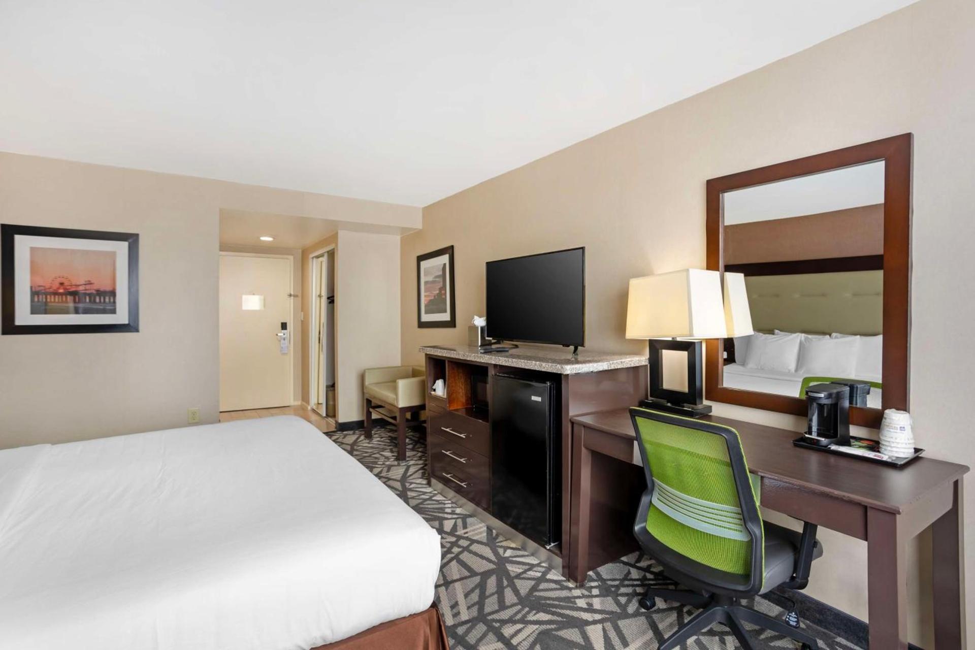 Best Western Atlantic City Beach Block photo 16
