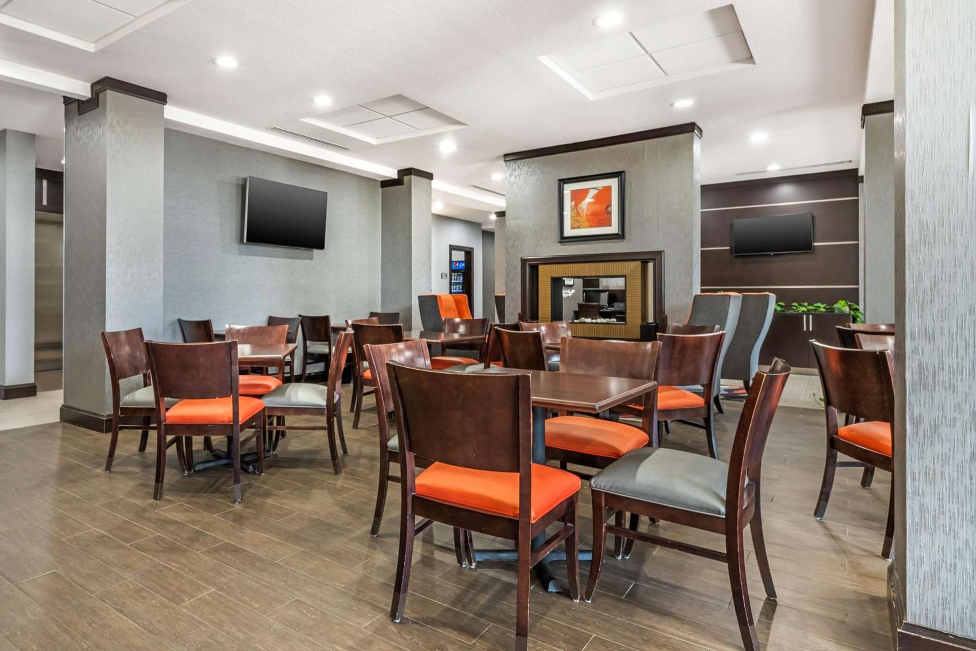 Best Western Plus Coweta's 1st Hotel photo 9