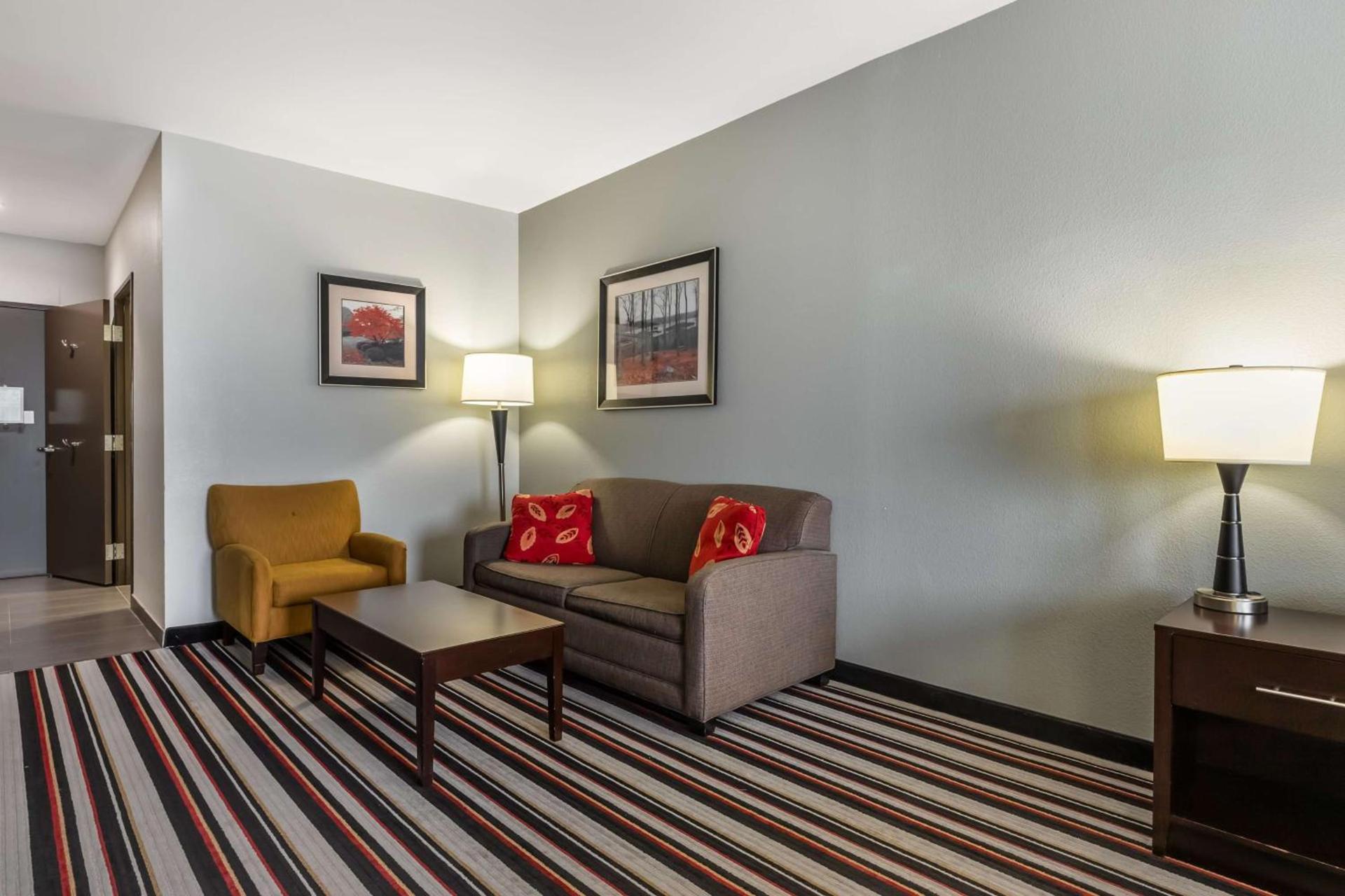 Best Western Plus Coweta's 1st Hotel photo 24
