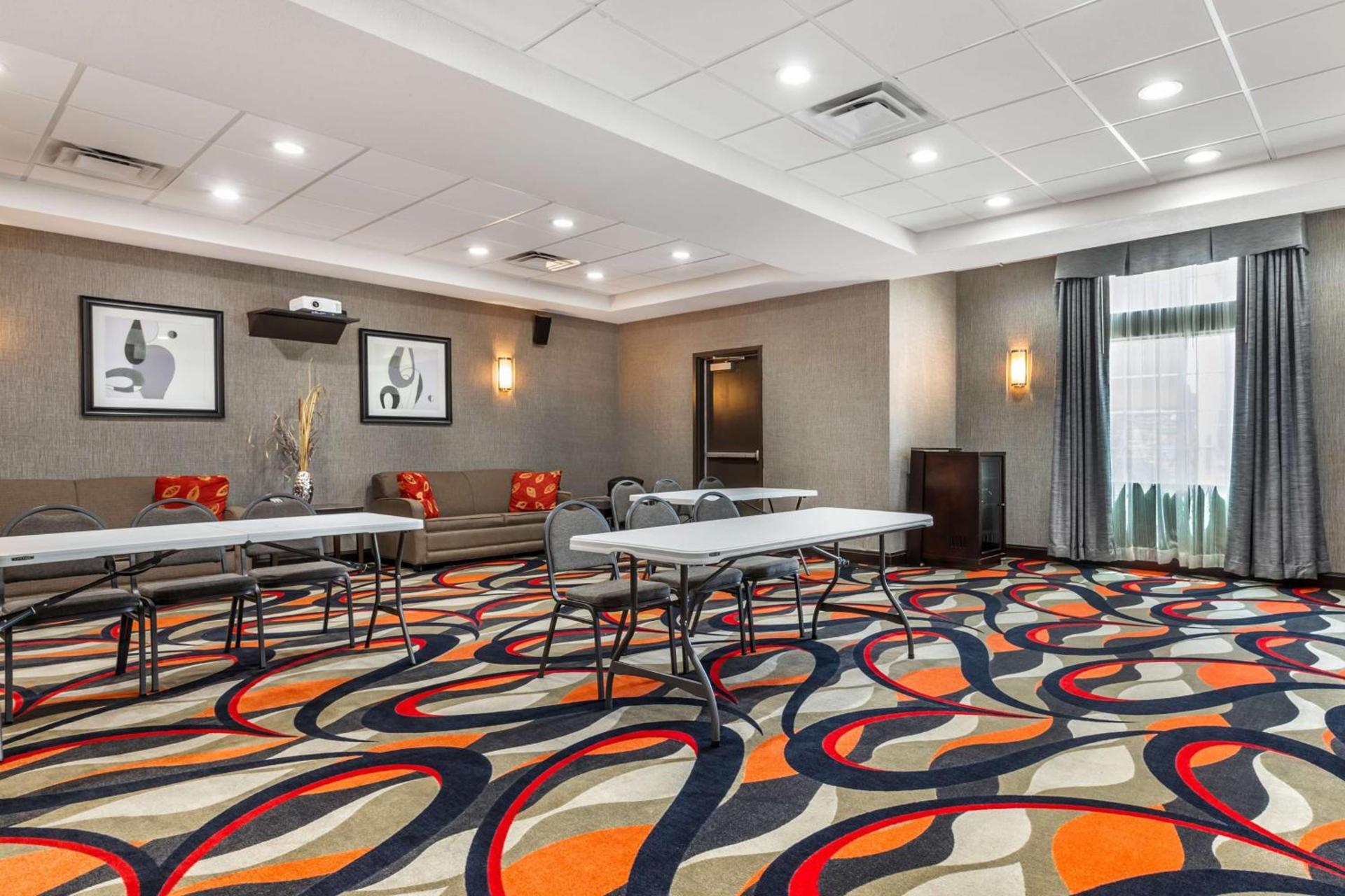 Best Western Plus Coweta's 1st Hotel photo 32
